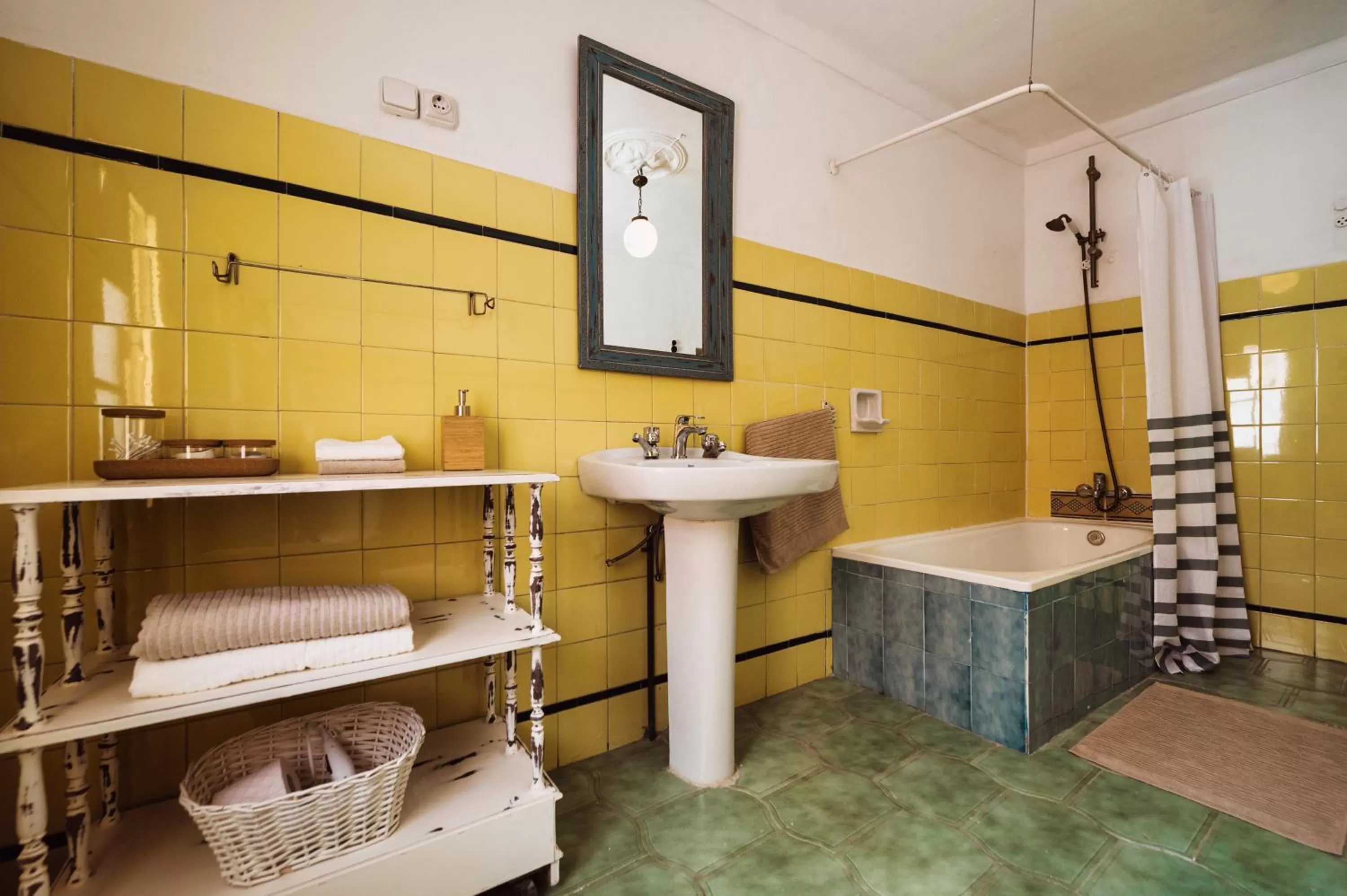 Bathroom in Encanto Guesthouse