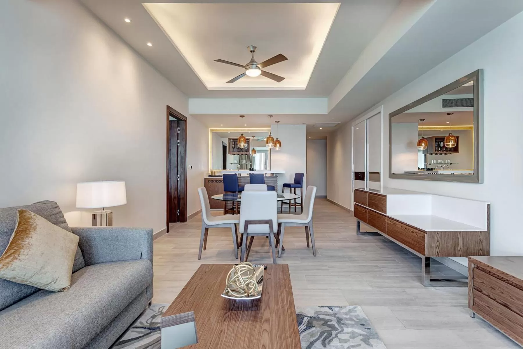 Living room in Royalton CHIC Cancun, An Autograph Collection All-Inclusive Resort - Adults Only