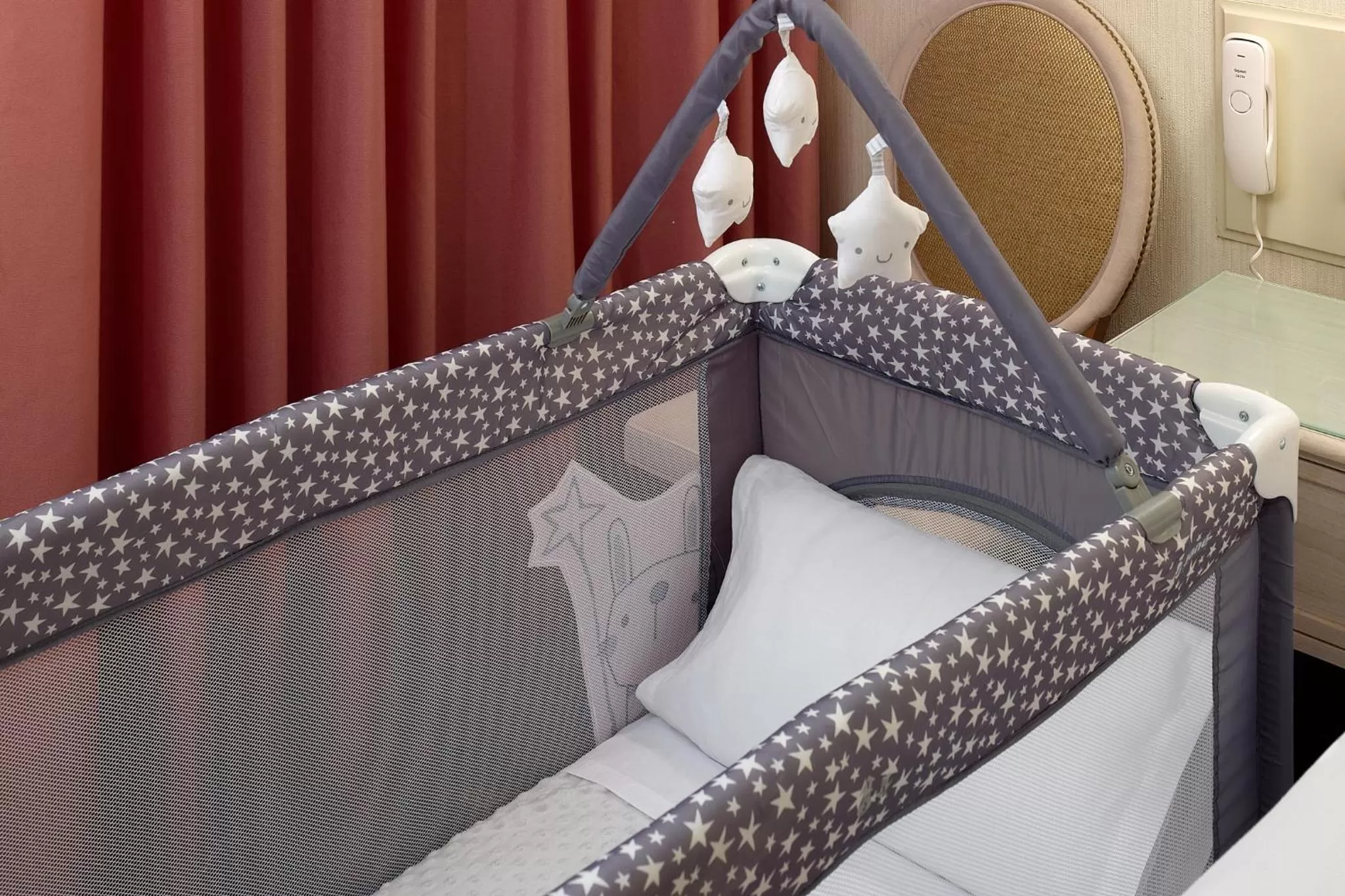 cot, Bed in Hotel Continental Palacete