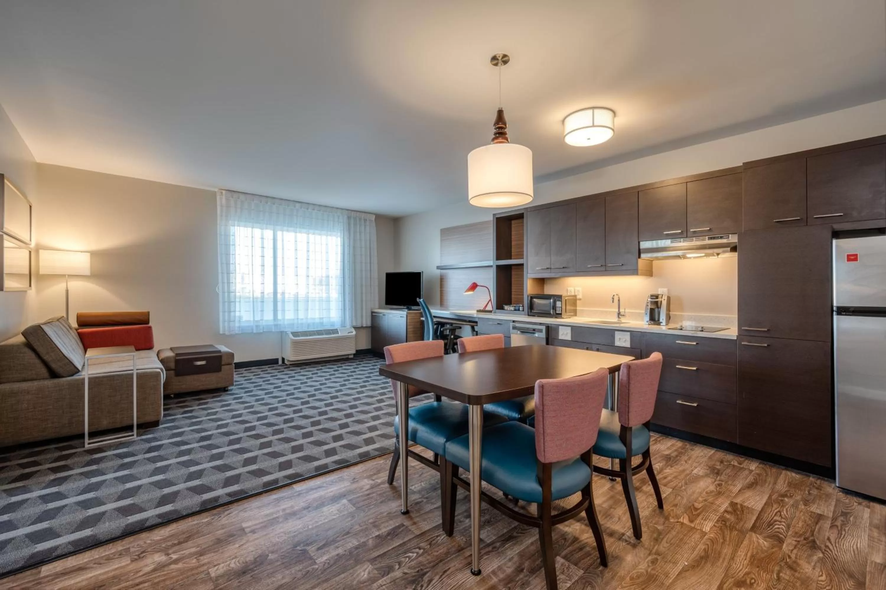 Kitchen or kitchenette in TownePlace Suites by Marriott Indianapolis Airport