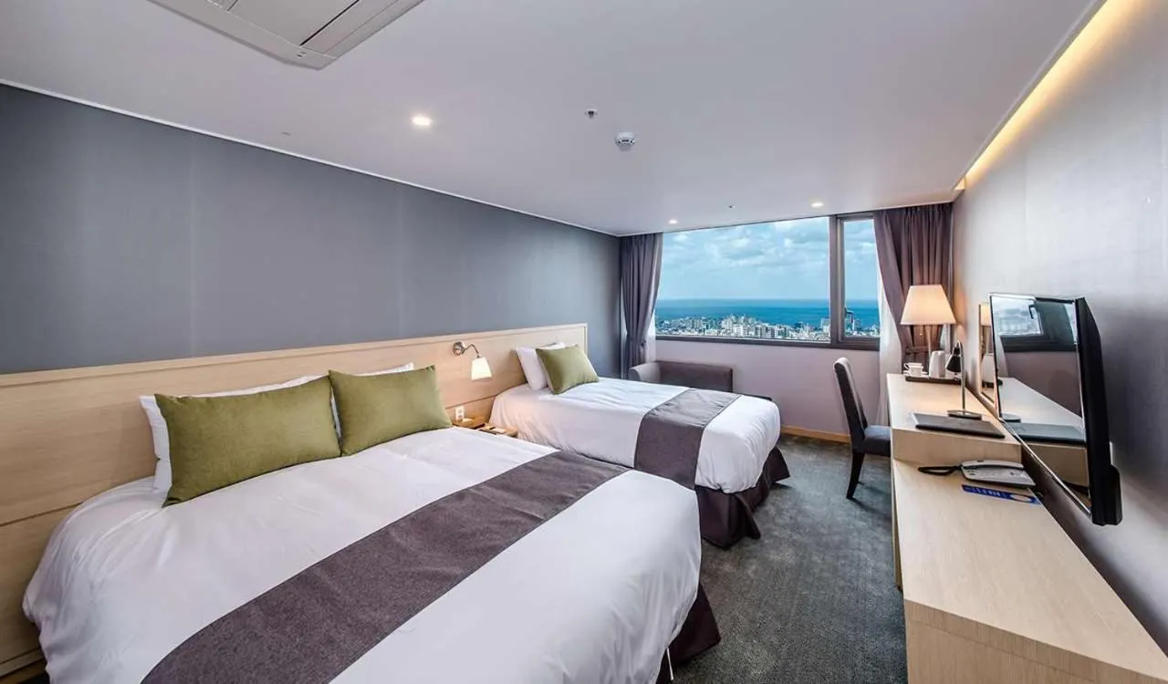 Bedroom, Bed in Hotel Shalom Jeju