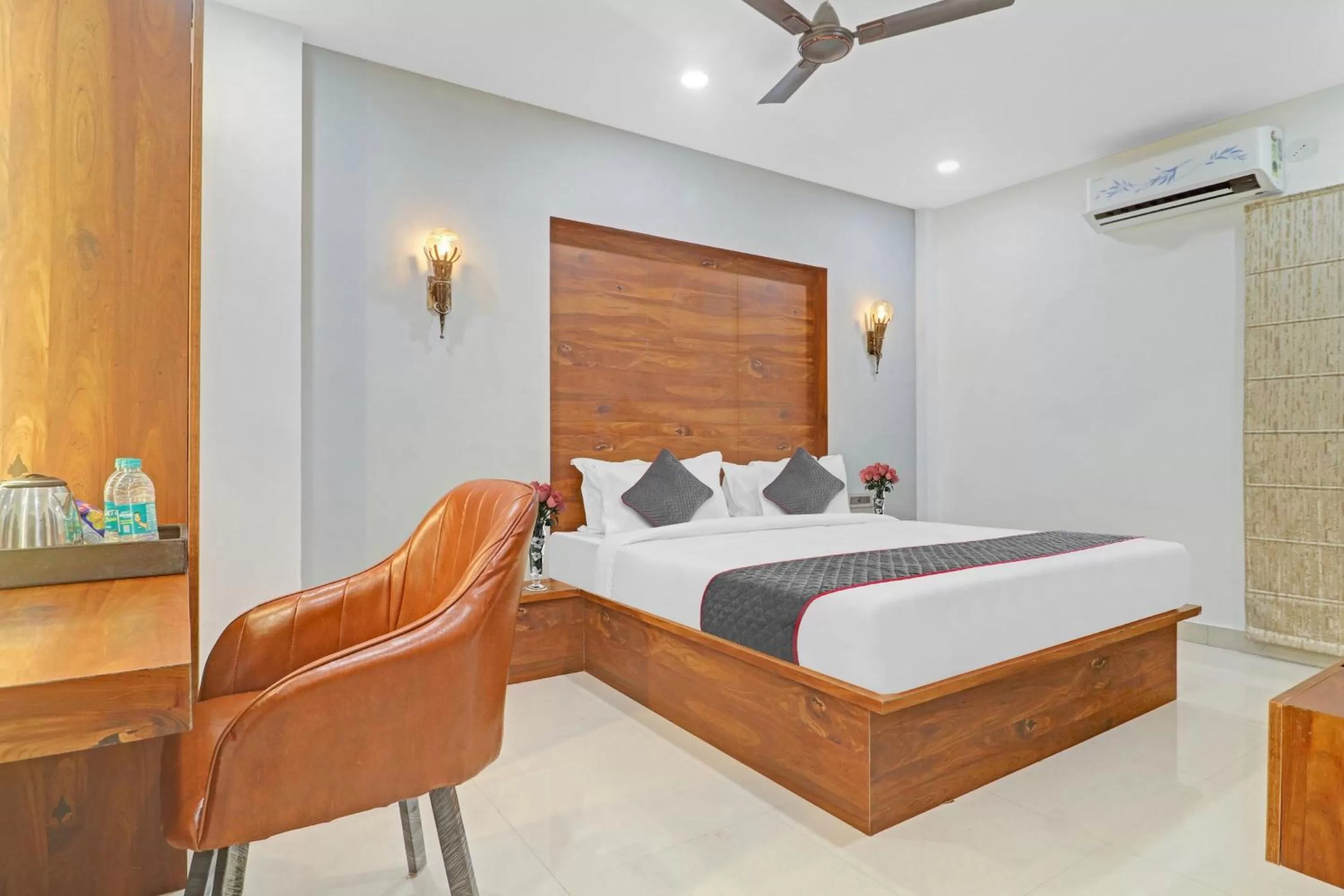 Bedroom, Bed in Super Townhouse Rcc Pride