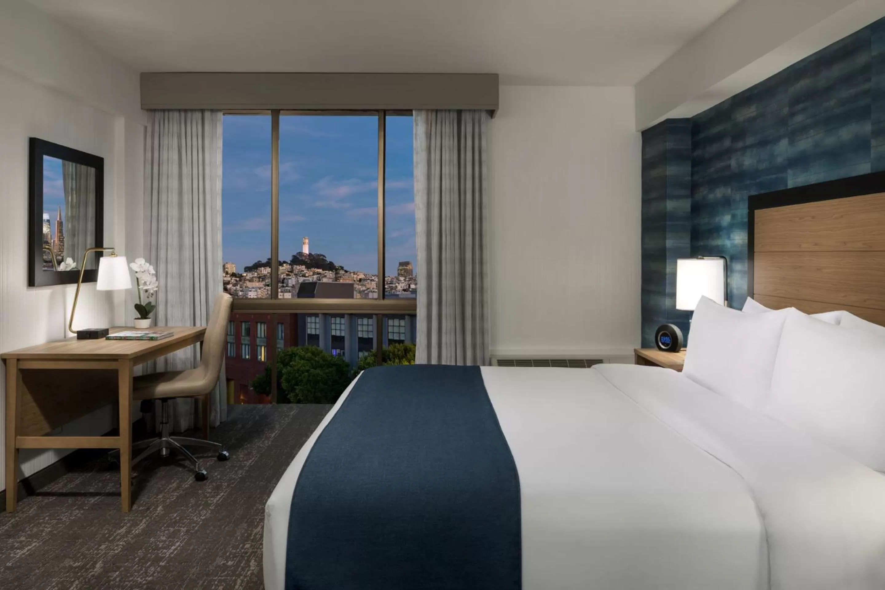 Photo of the whole room, Bed in Hotel Caza Fisherman's Wharf