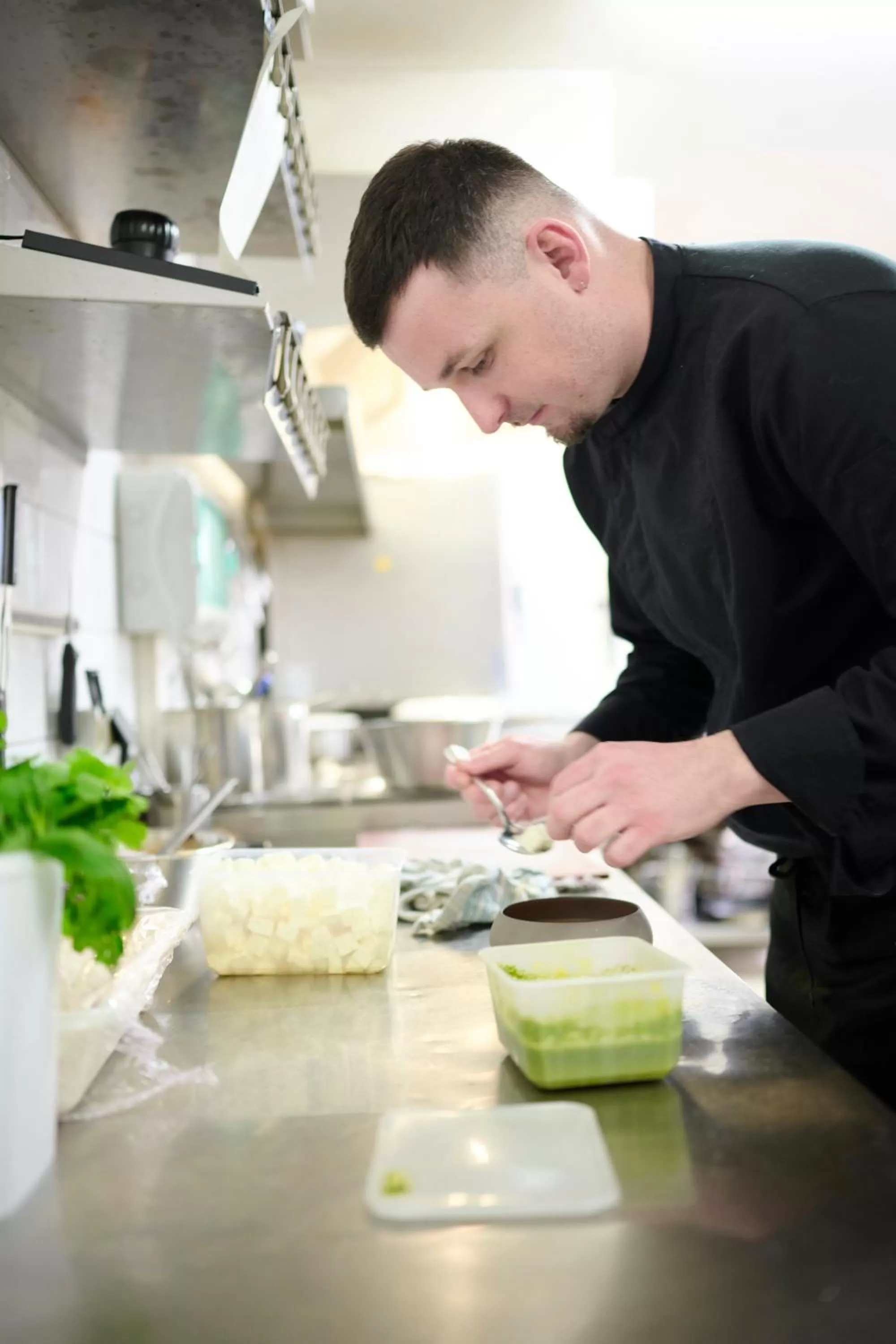 Restaurant/places to eat in The Originals Boutique, Hôtel La Colonne de Bronze, Saint-Valéry-sur-Somme