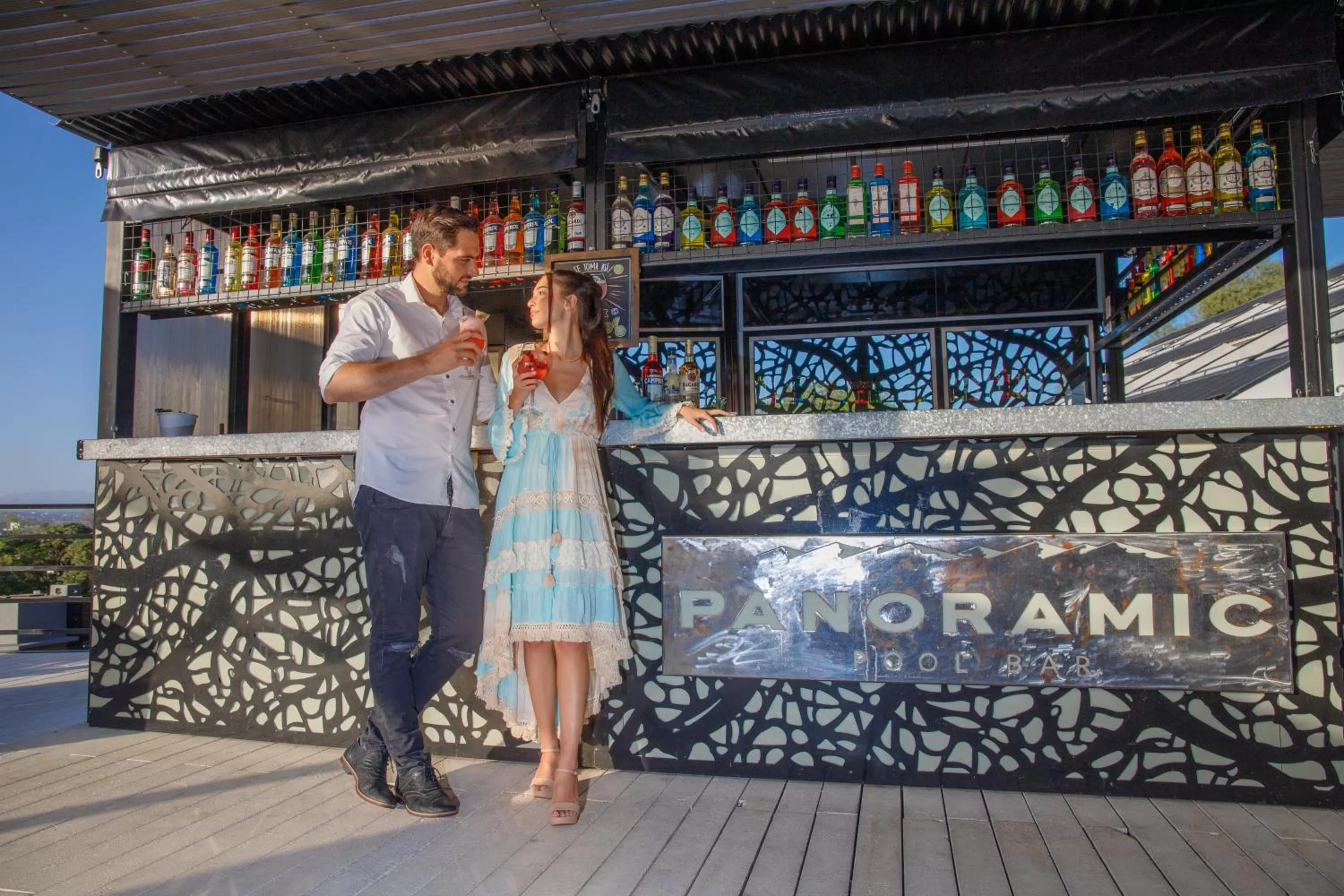 Lounge or bar in Pinares Panorama Suites, Spa & Convention Center