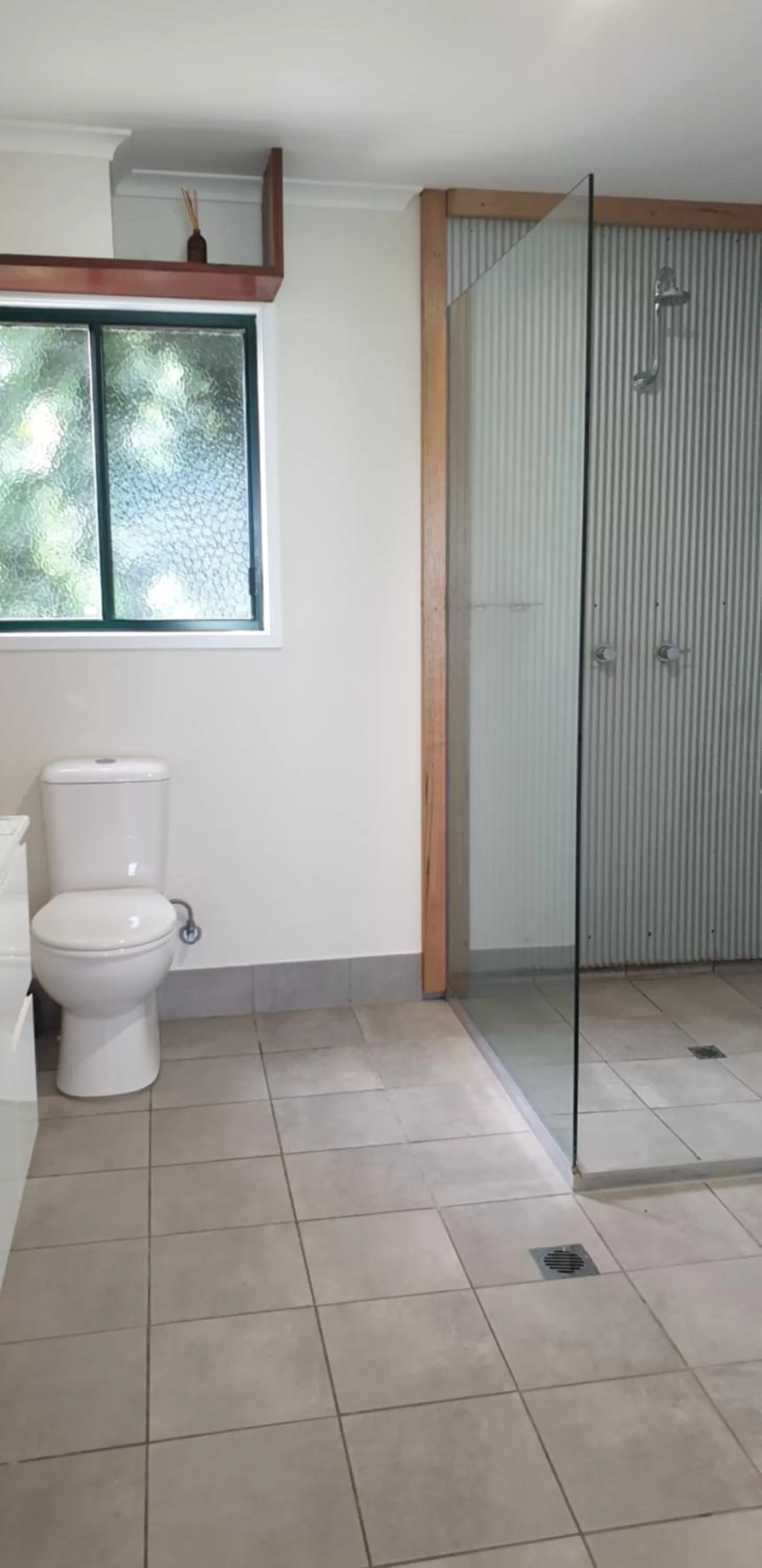 Shower, Bathroom in Tranquil Park