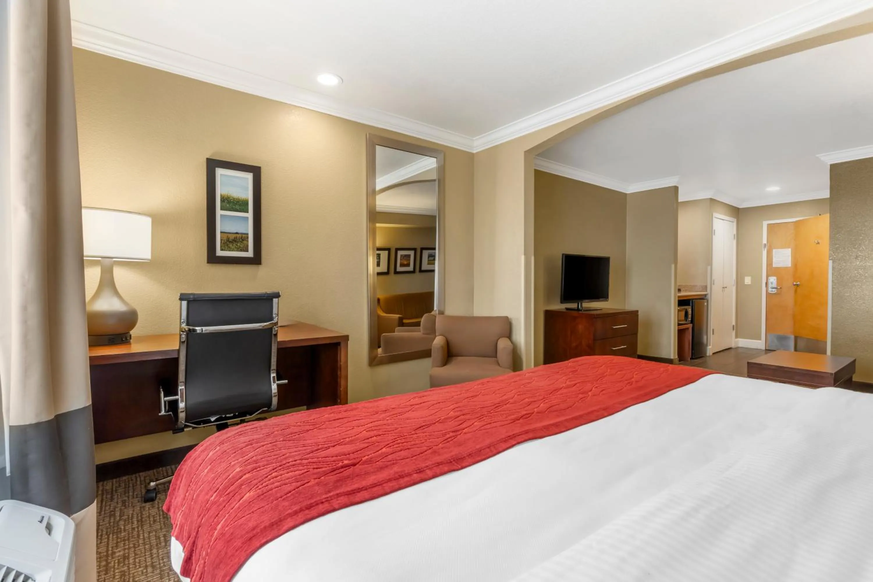 Bed in Comfort Inn Arcata