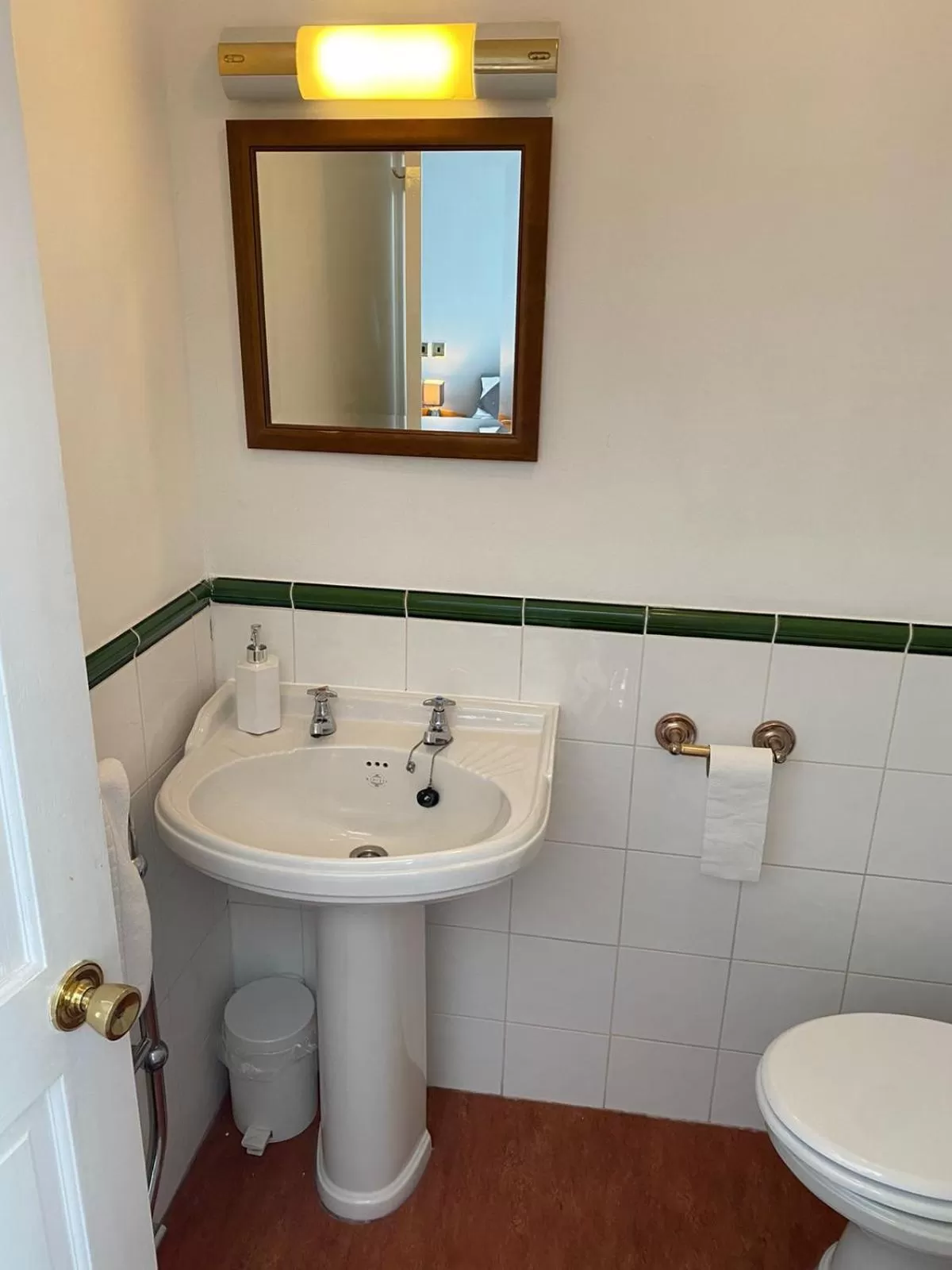 Bathroom in The Angel Inn Stourport