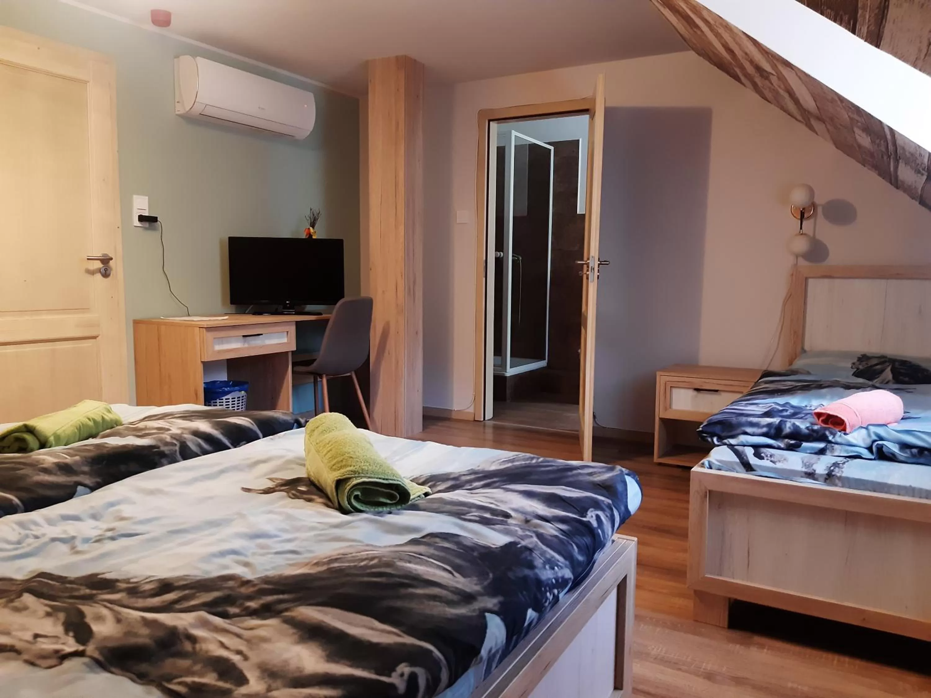 Mountain view, Bed in Mátyus Udvarház Kengyel Fogadó Eger