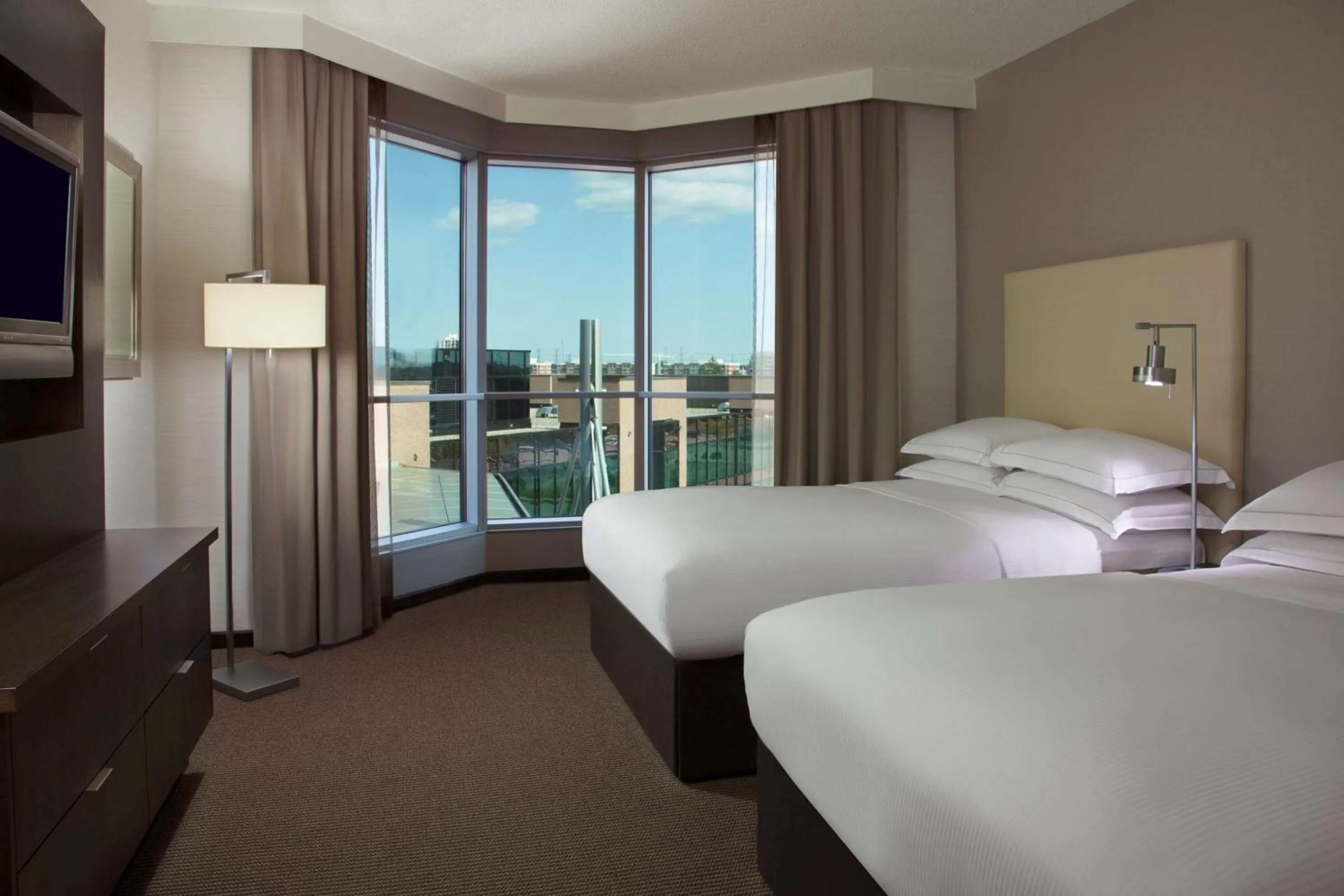 Bedroom, Bed in Hilton Suites Toronto-Markham Conference Centre & Spa