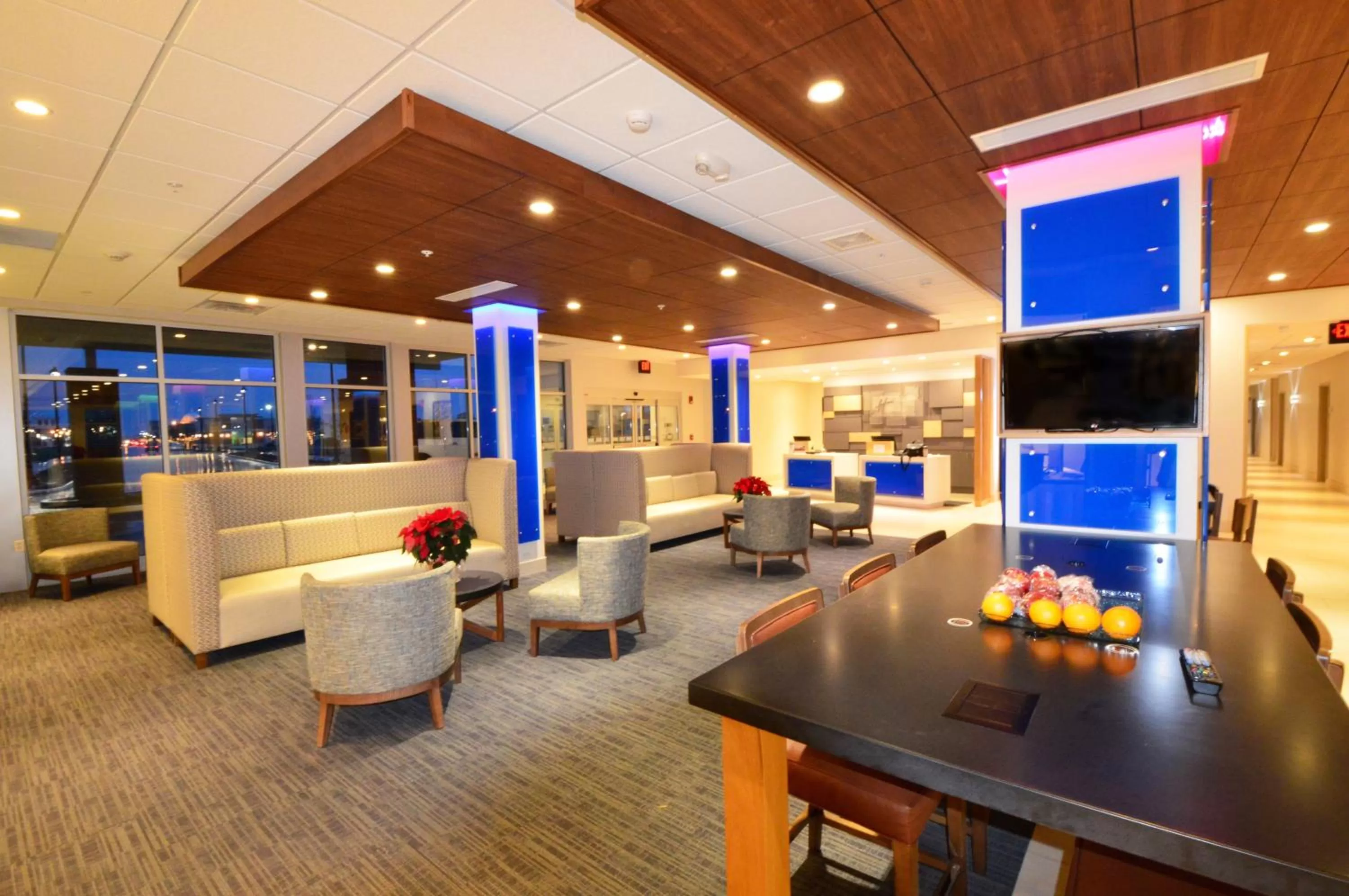 Property building in Holiday Inn Express & Suites Toledo South - Perrysburg by IHG