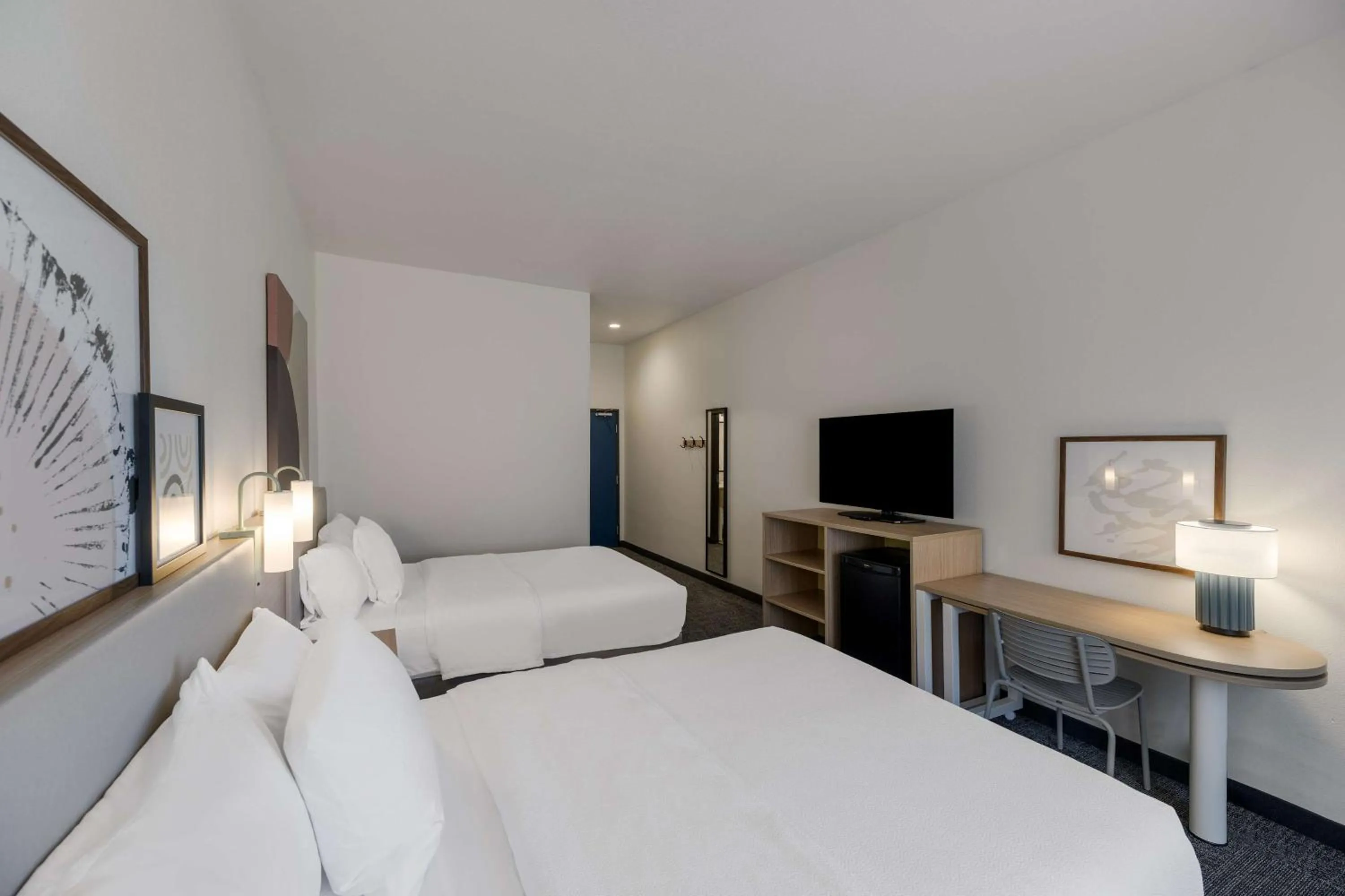 Bedroom, Bed in Spark by Hilton Midland South