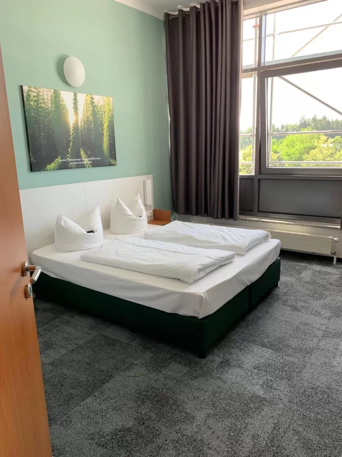 Bed in Hotel Asbach-Bäumenheim