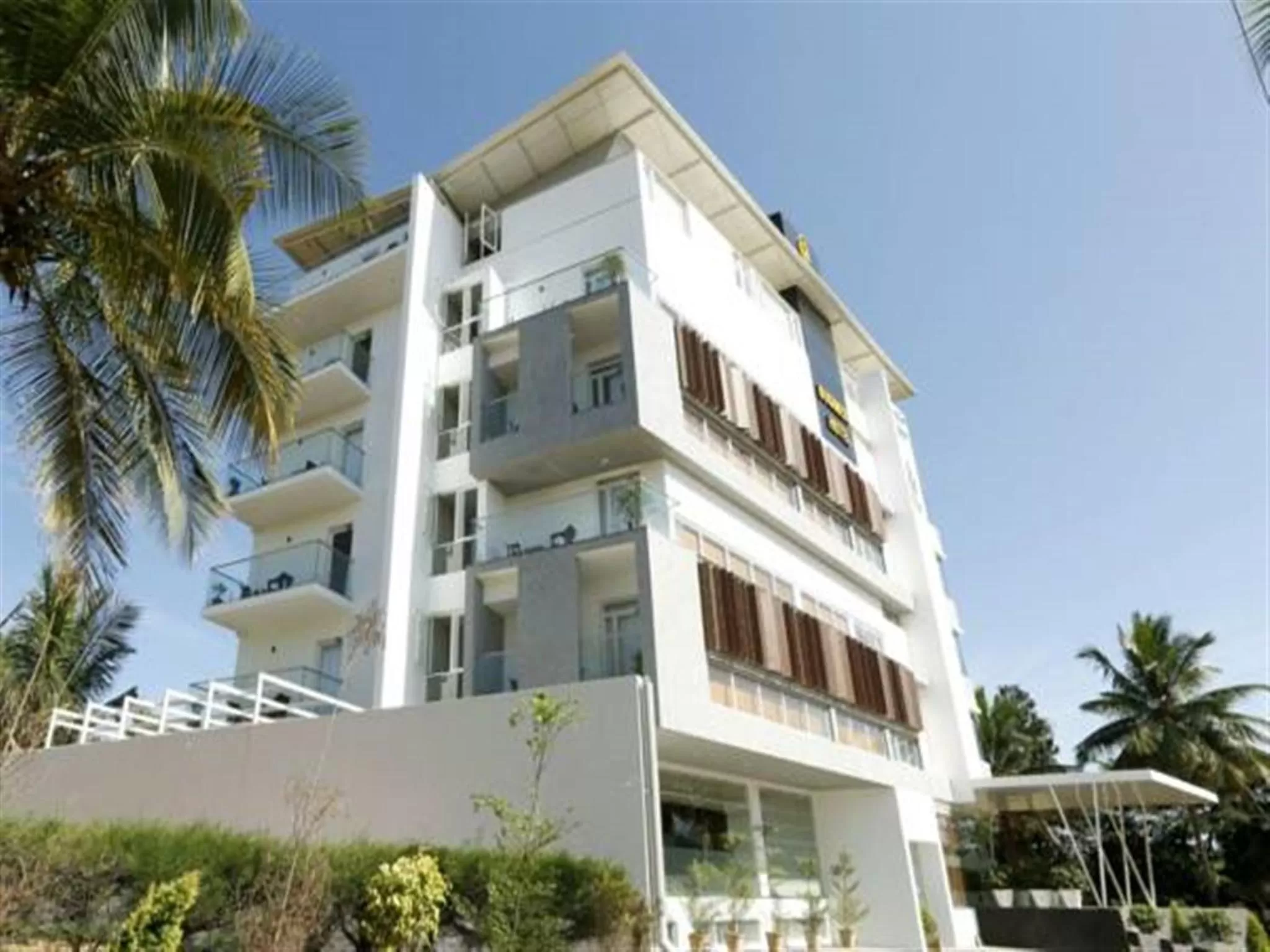 Facade/entrance in Shivas Gateway