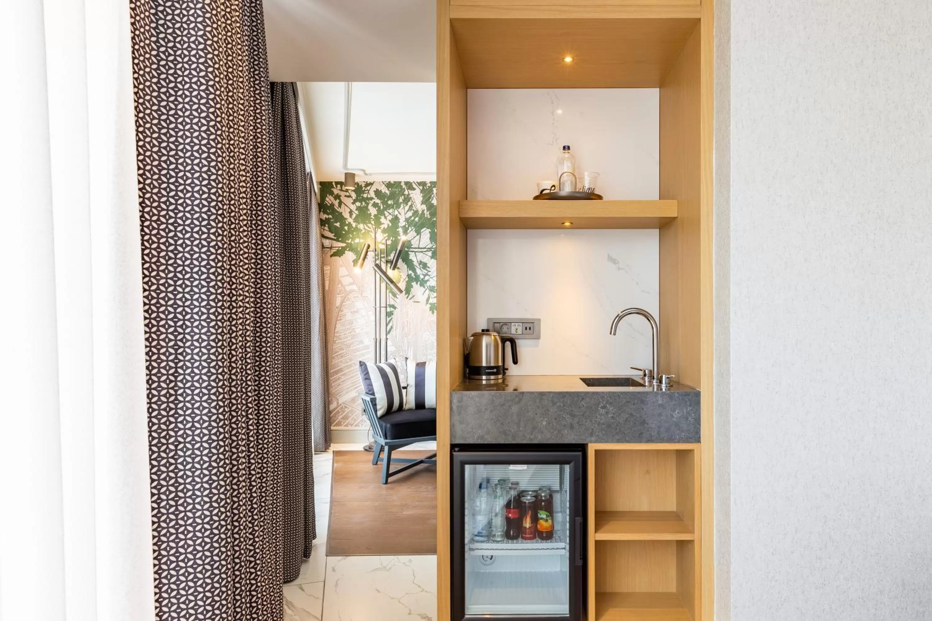 Coffee/tea facilities in Stayso The House Hotel