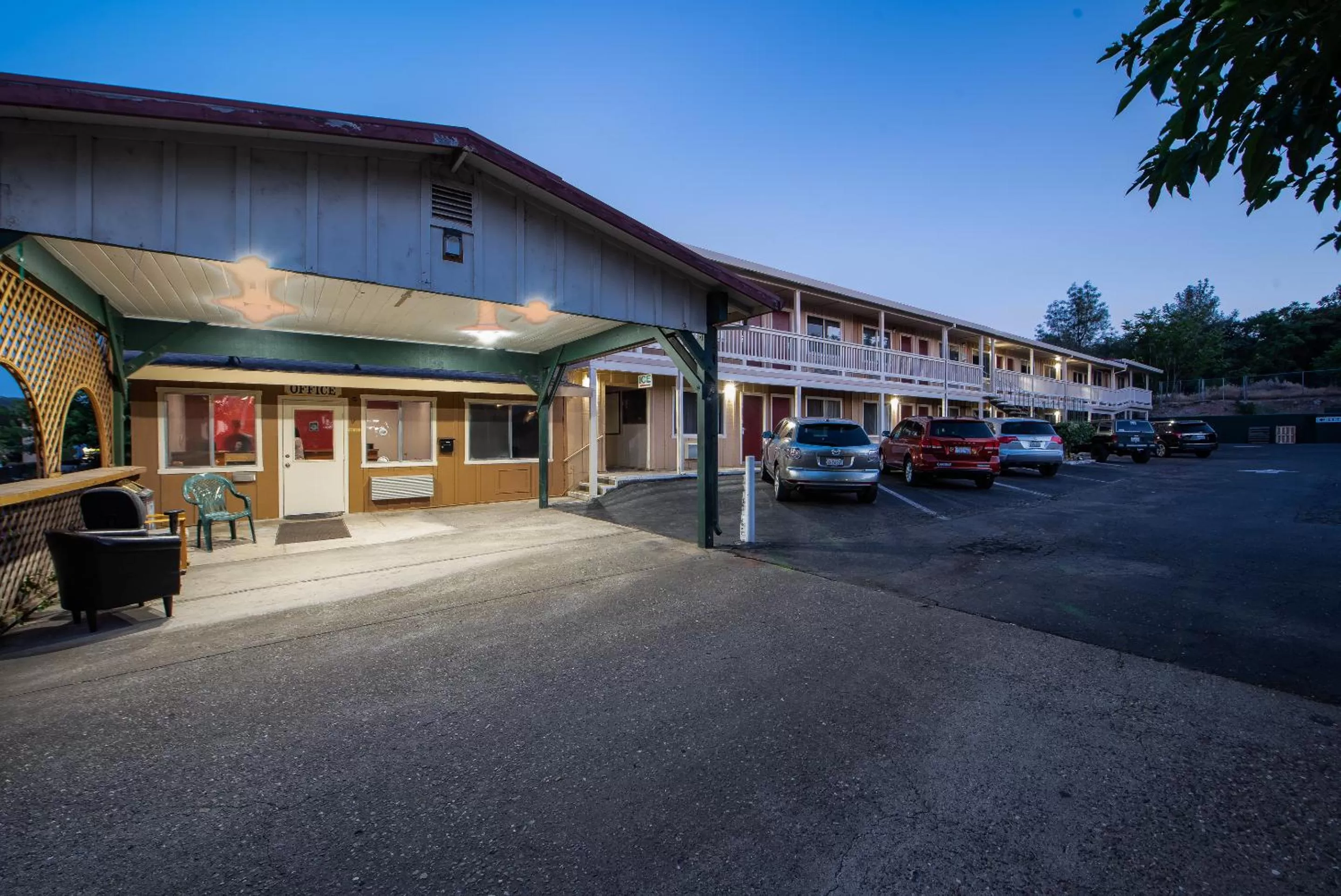 Property building in Angels Inn