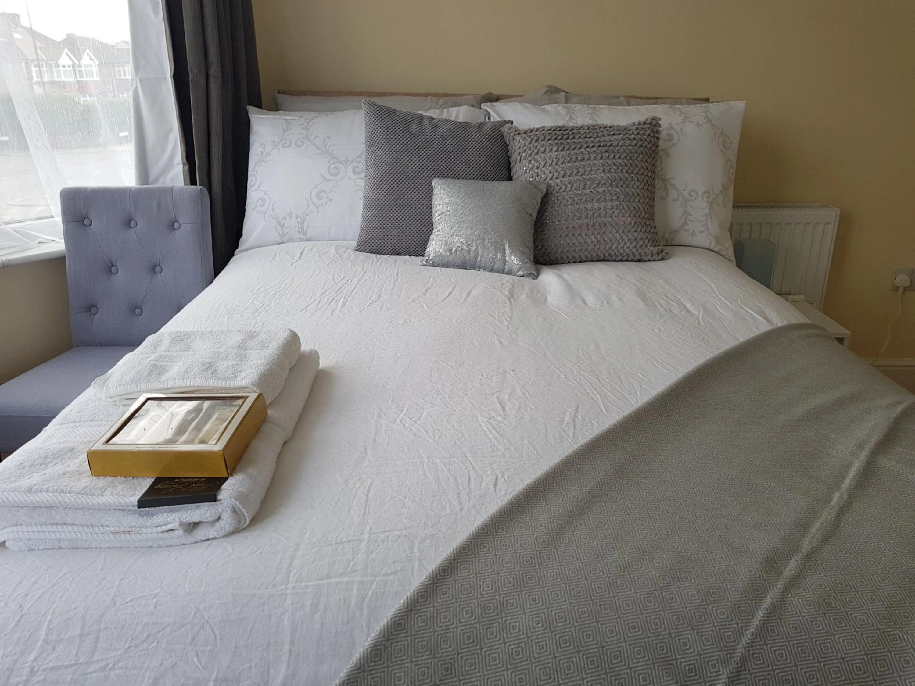 Bedroom, Bed in Kathleen House Plus