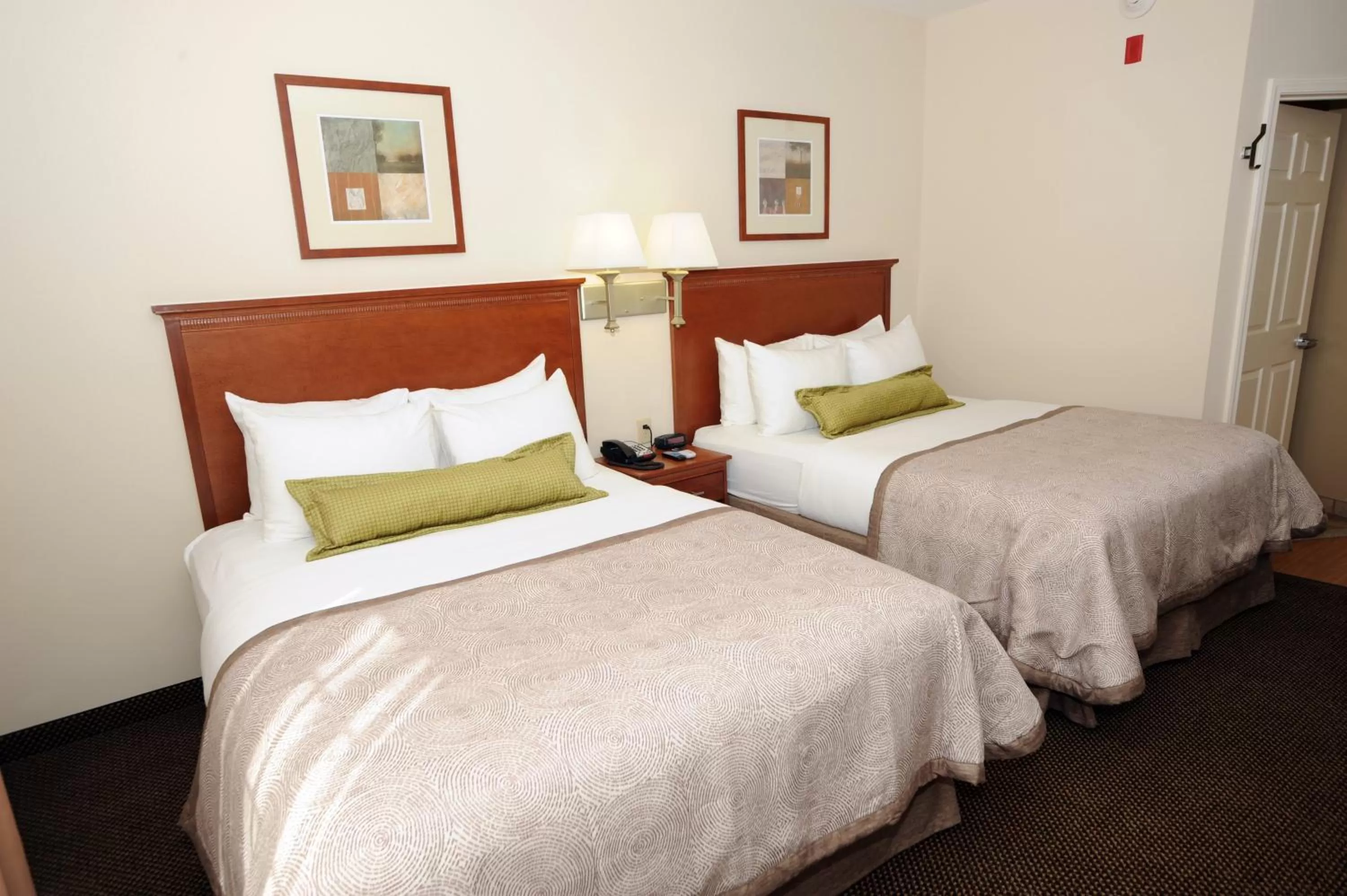 Photo of the whole room, Bed in Candlewood Suites Radcliff - Fort Knox by IHG