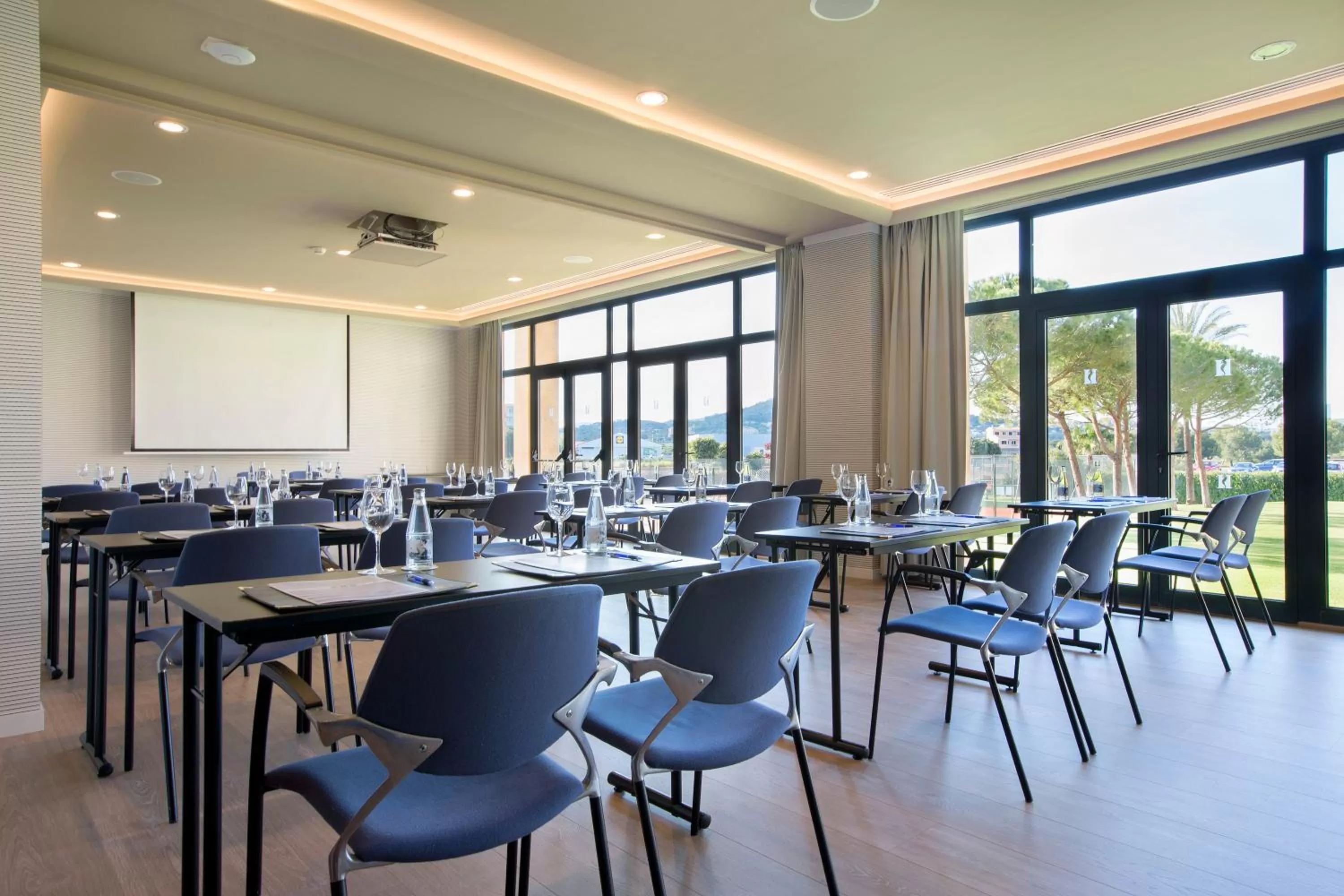 Meeting/conference room in Hipotels Hipocampo Palace & Spa