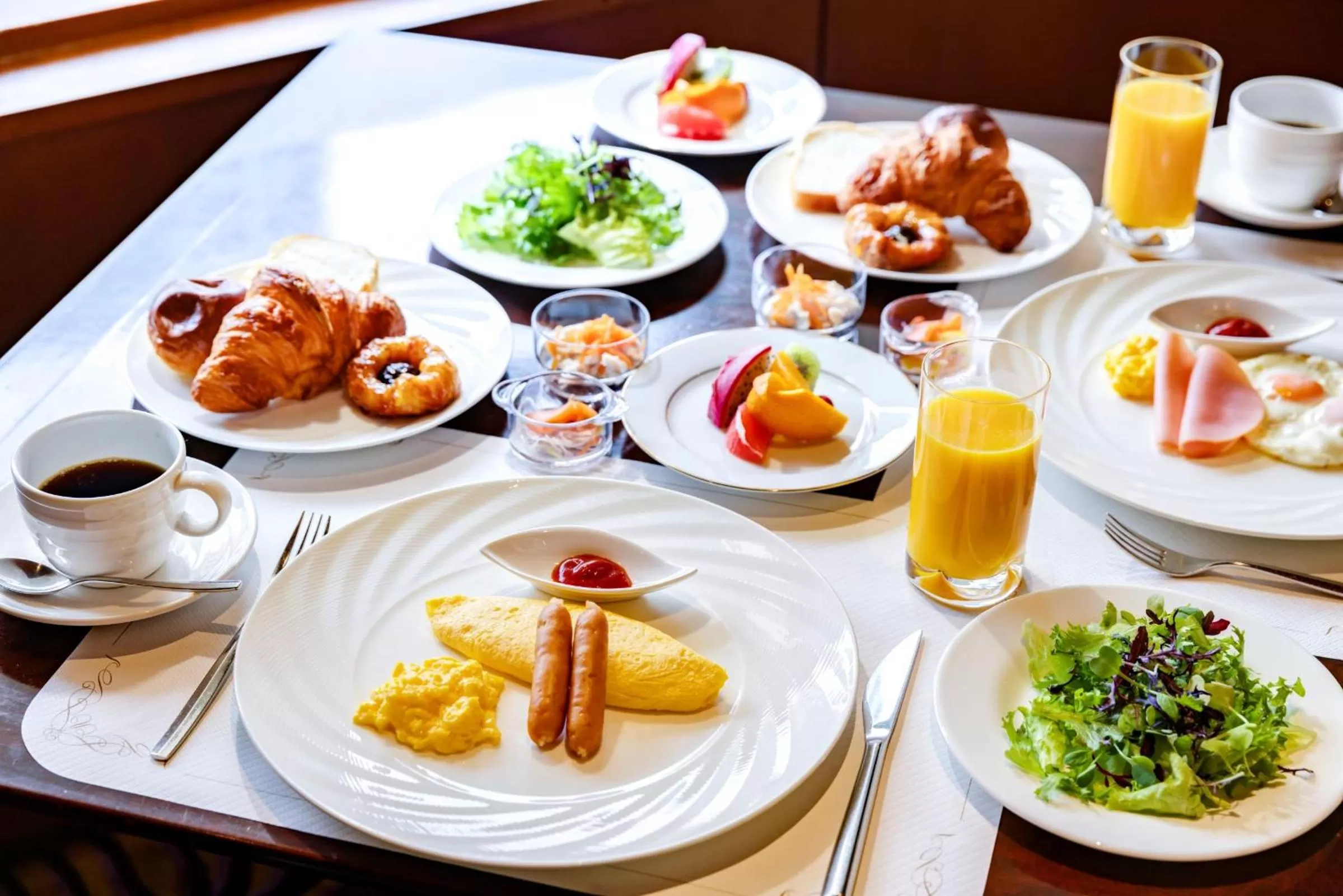 Restaurant/places to eat in Sheraton Miyako Hotel Osaka