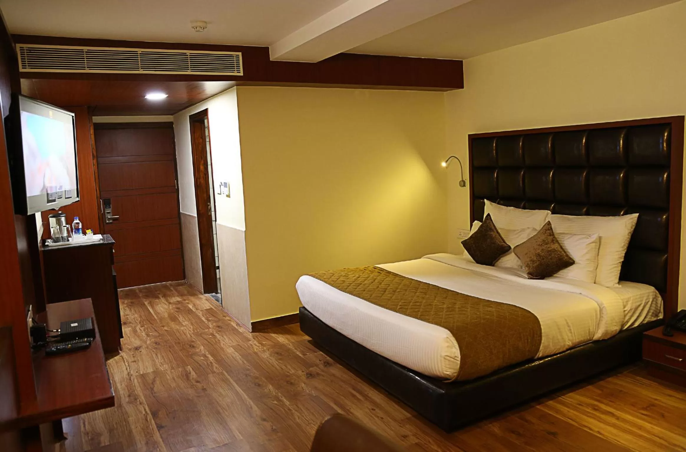 Super Deluxe Double Room in Hotel Cama