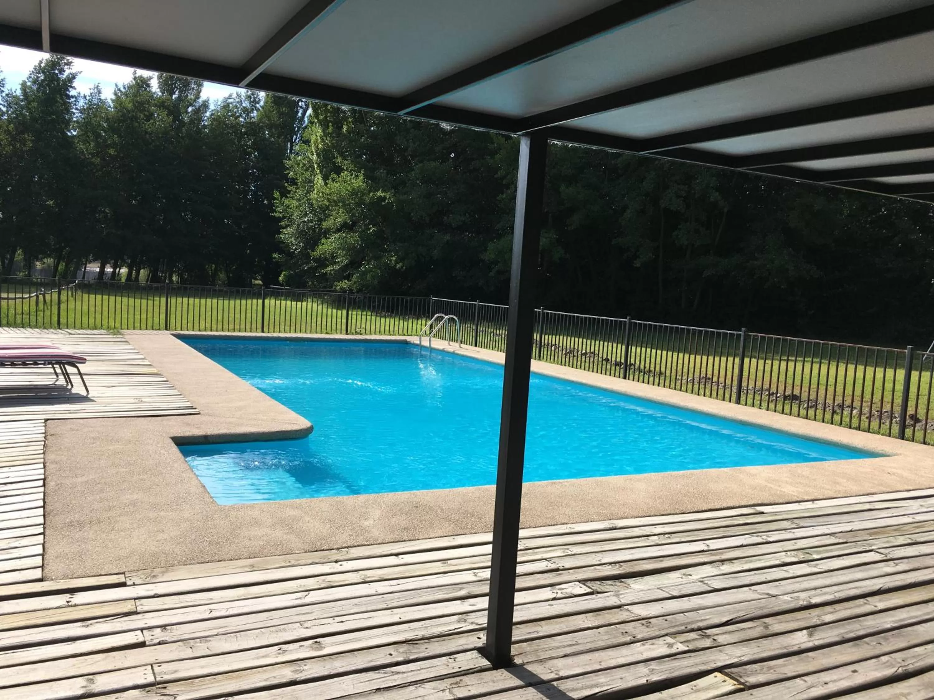 Swimming Pool in Hotel Salto Del Laja