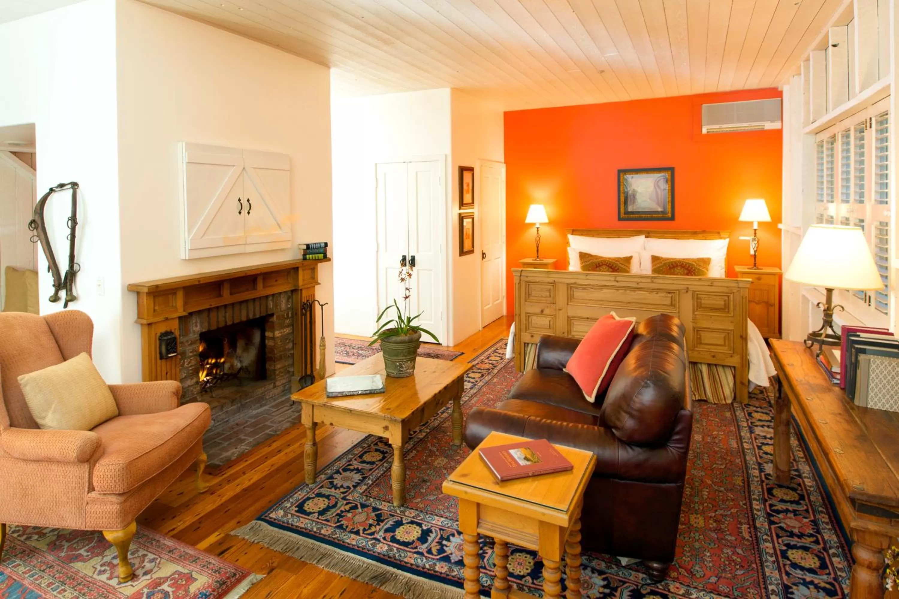 Seating area in Simpson House Inn