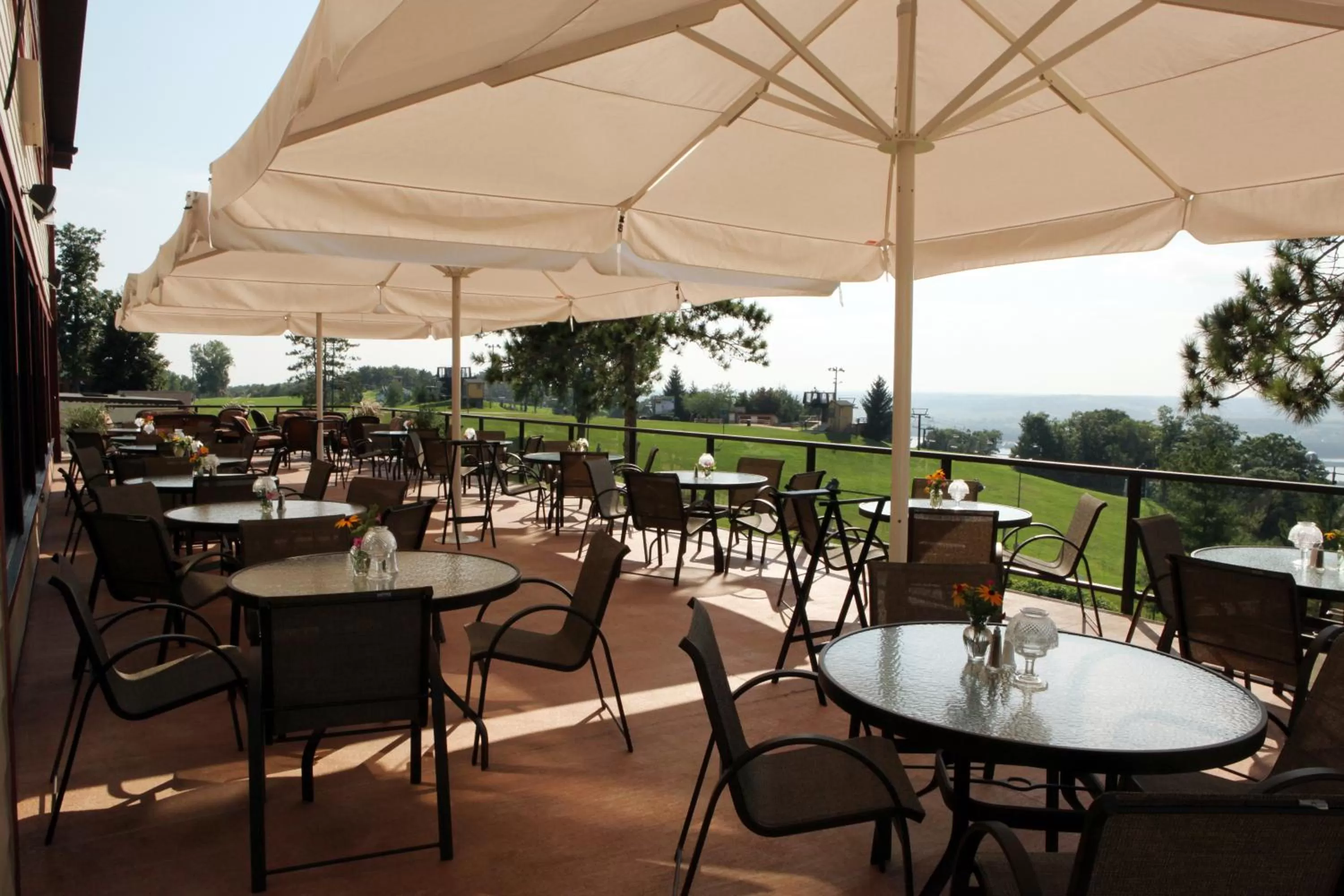 Restaurant/places to eat in Chestnut Mountain Resort