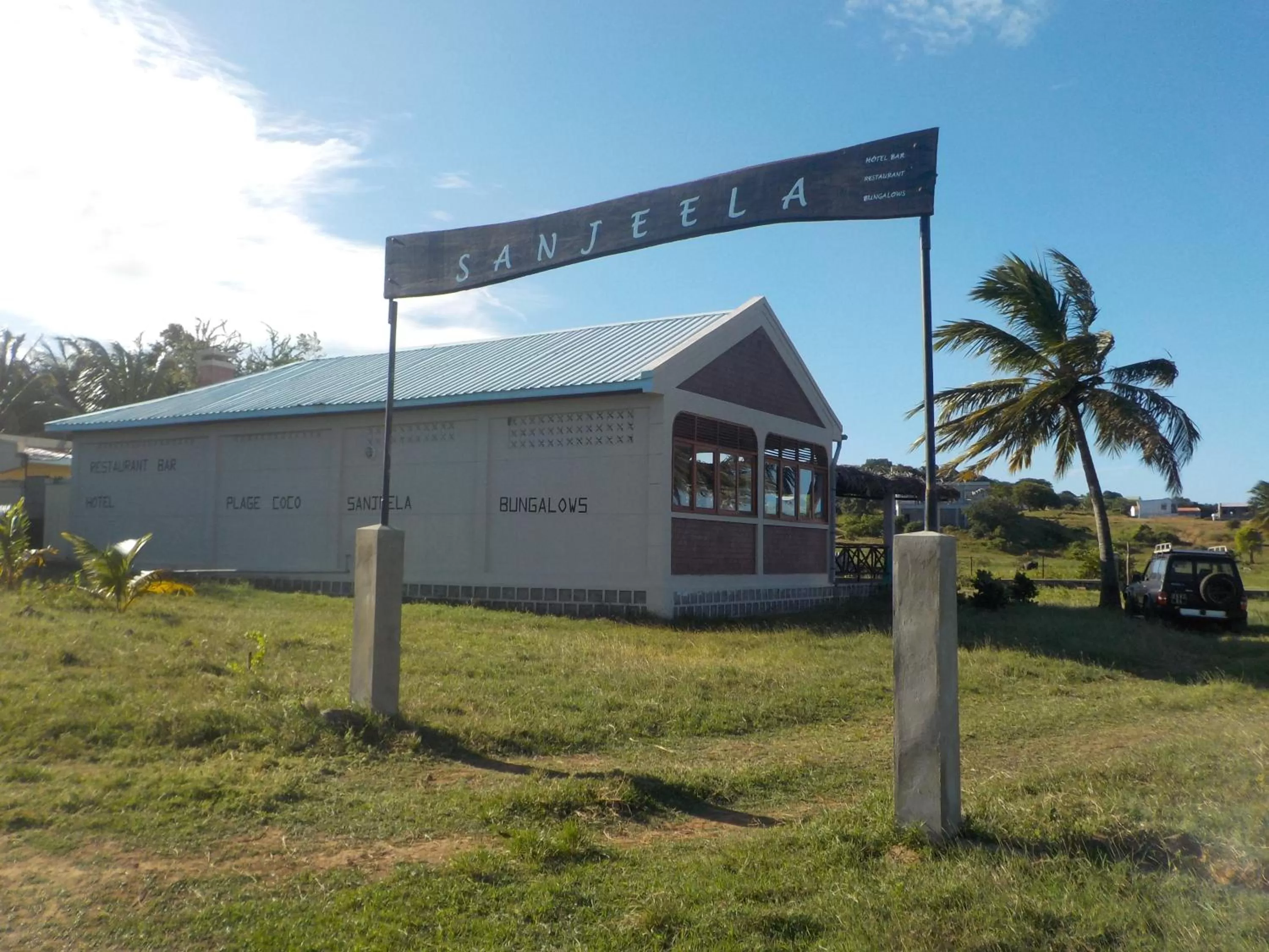 Property Building in SANJEELA-PLAGE COCO