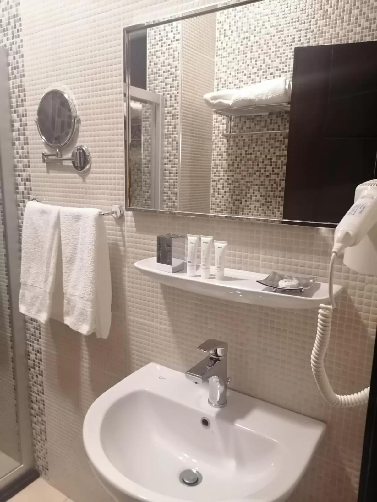 Bathroom in Al-Ahlam Hotel Apartments