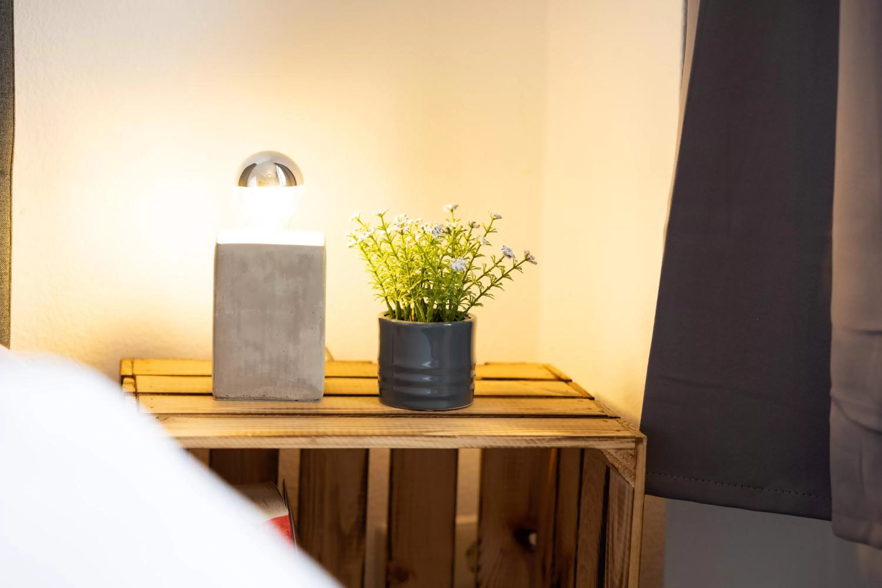 Bedroom in Ko-Living Space an der Oper - Street Art Design Apartments