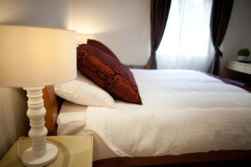 Bed in City Inn Russell Square