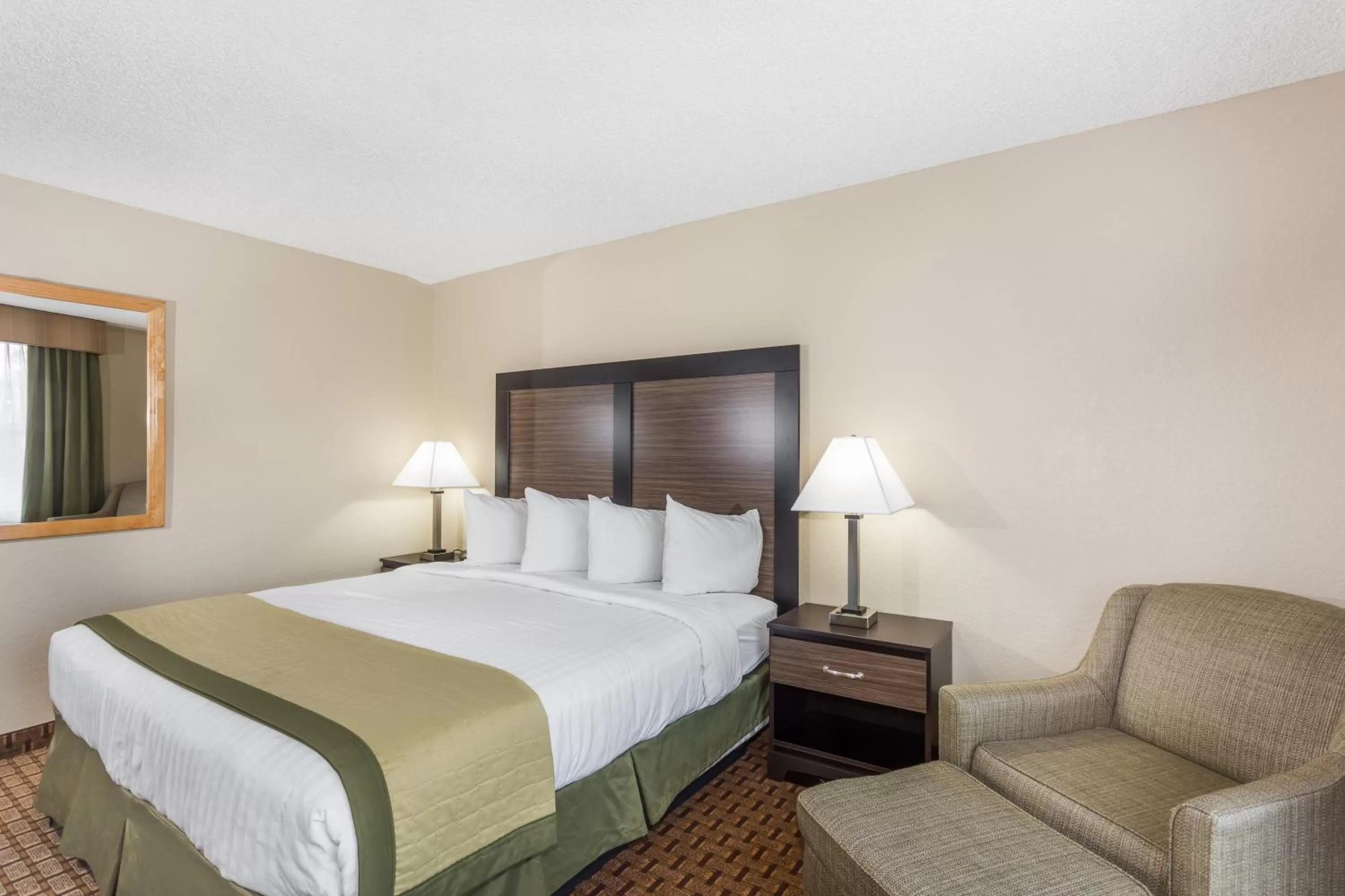 Bed in Baymont by Wyndham Fort Myers Airport