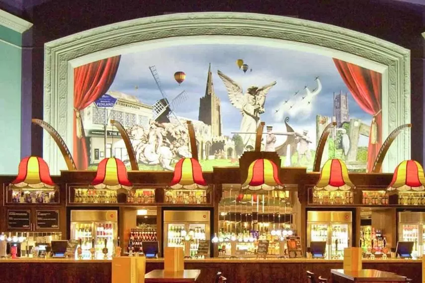 Restaurant/places to eat, Lounge/Bar in The Hippodrome Wetherspoon