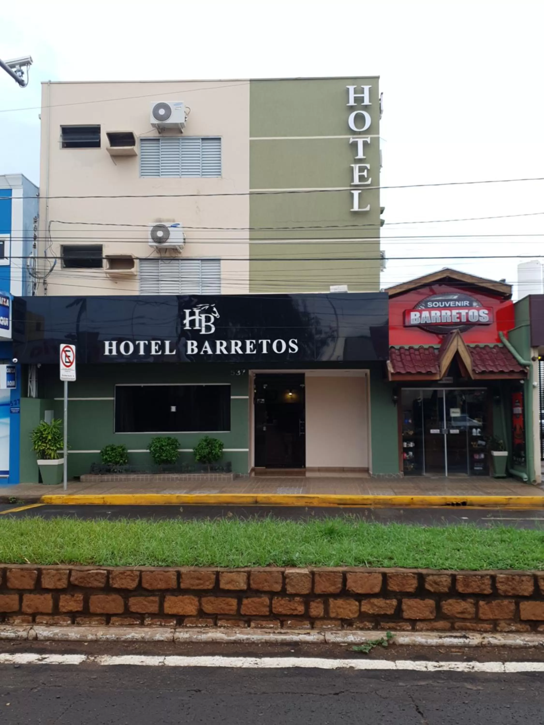 Property Building in Hotel Barretos