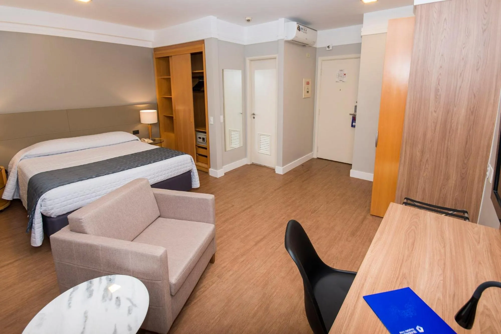 Photo of the whole room, Bed in Transamerica Executive Bela Cintra (Paulista)