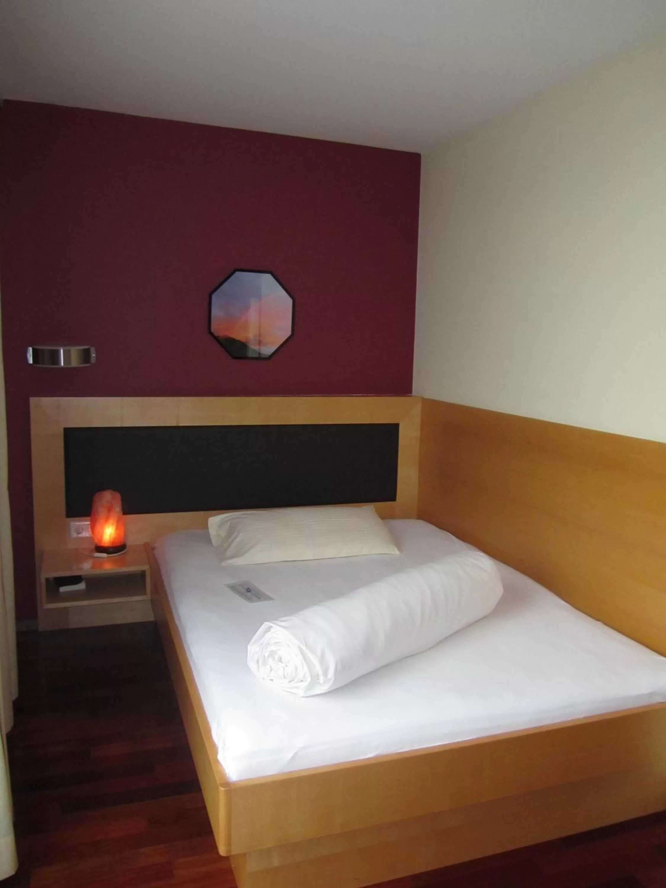 Bed in Businesshotel Valerian