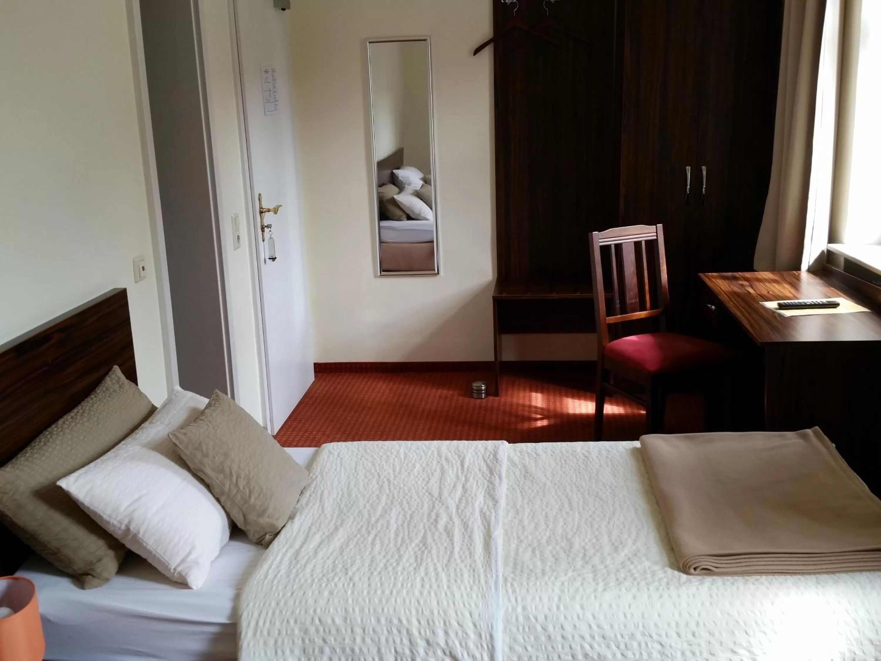 Photo of the whole room, Room Photo in Linde Restaurant & Hotel