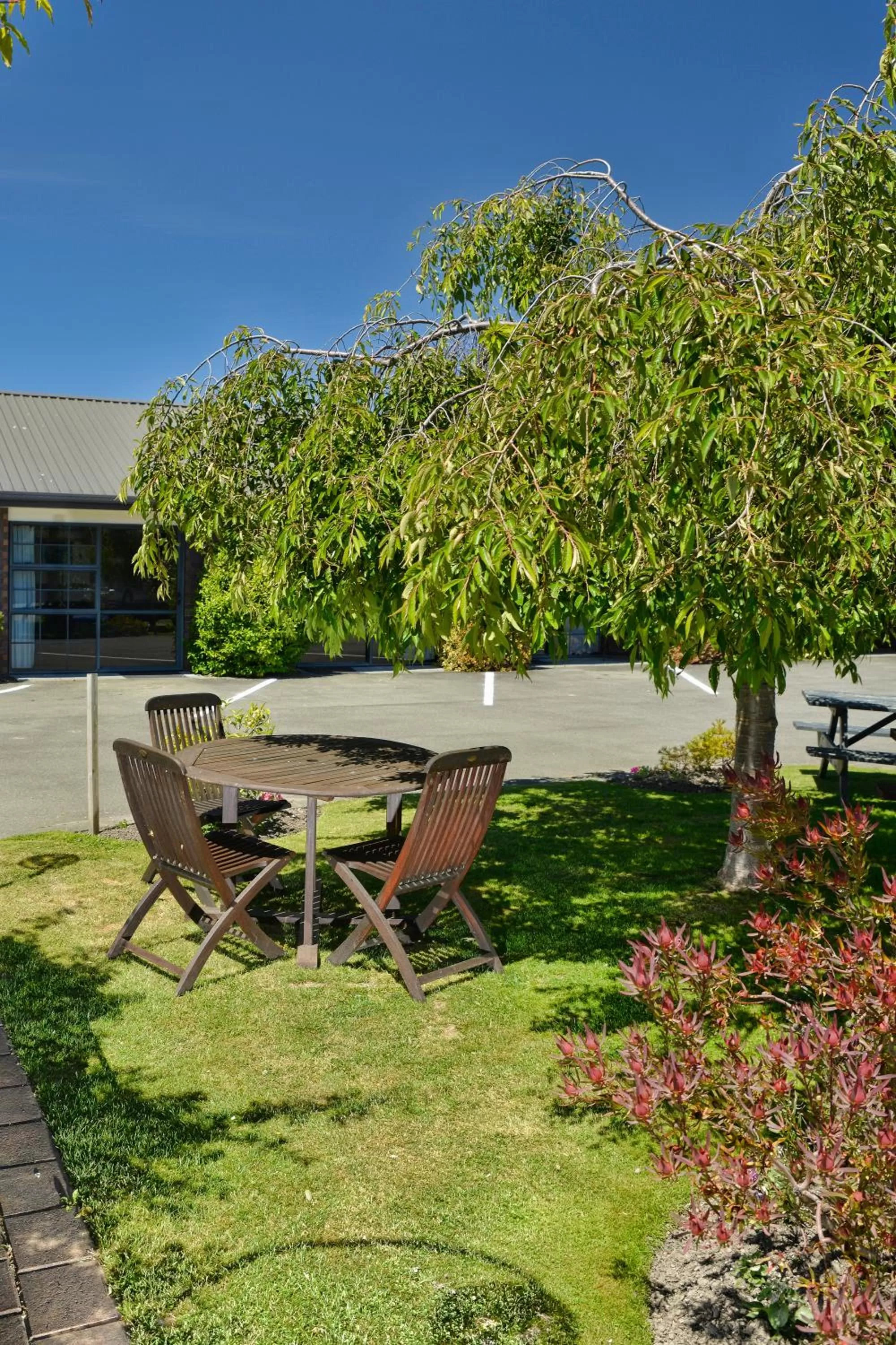 Garden in Aston Court Motel