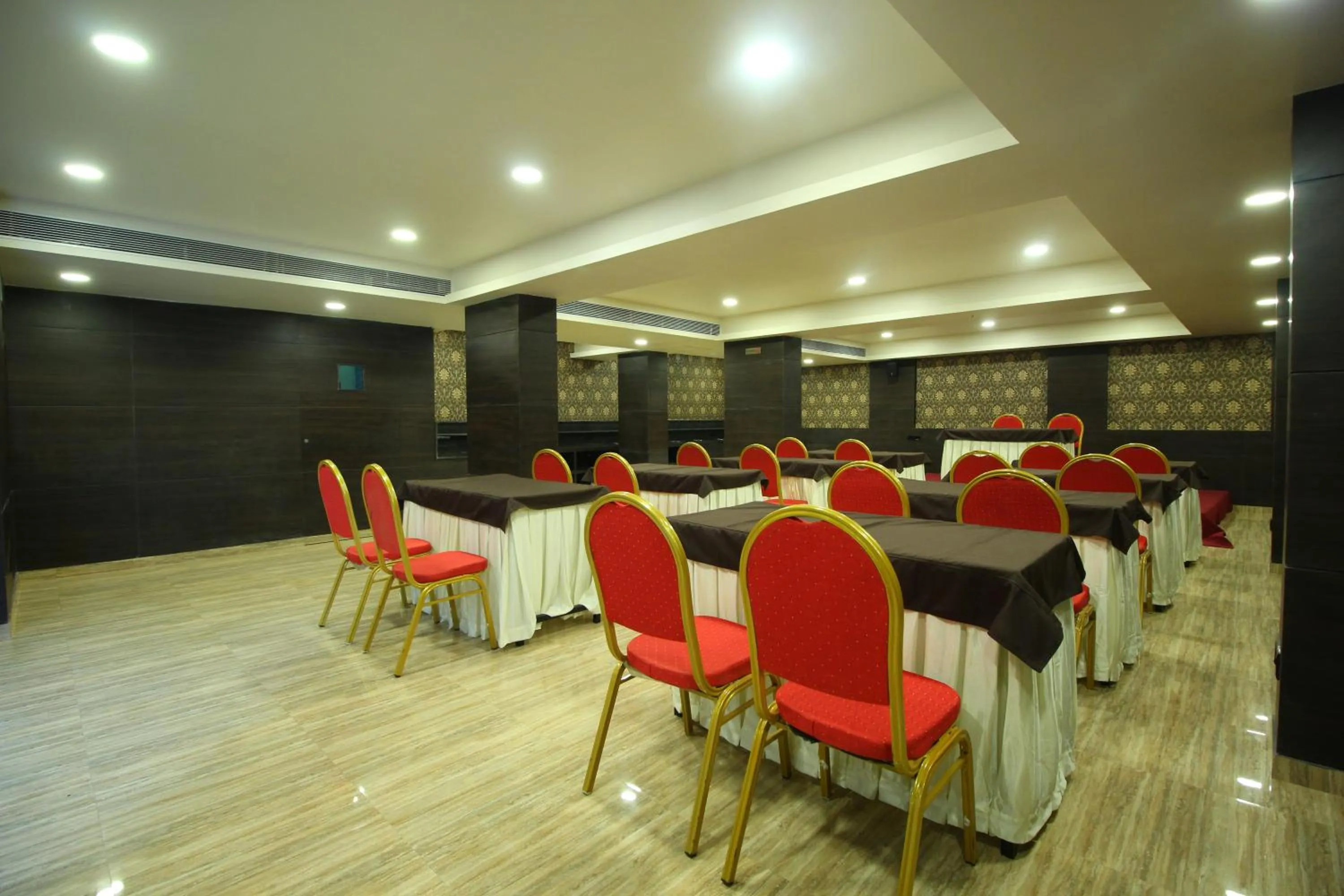 Business facilities in Central Beacon Hotel