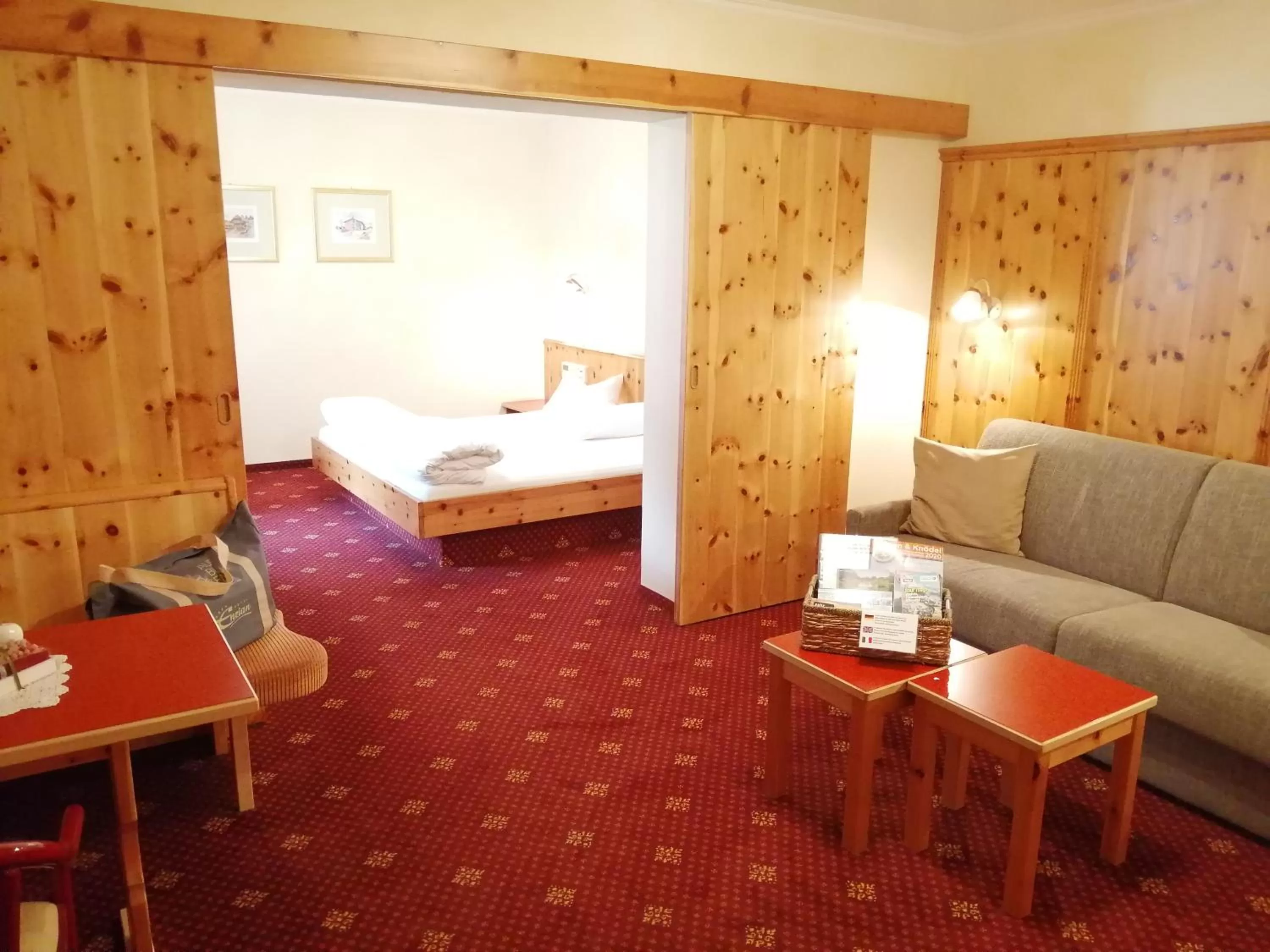 Photo of the whole room, Seating Area in Hotel Enzian