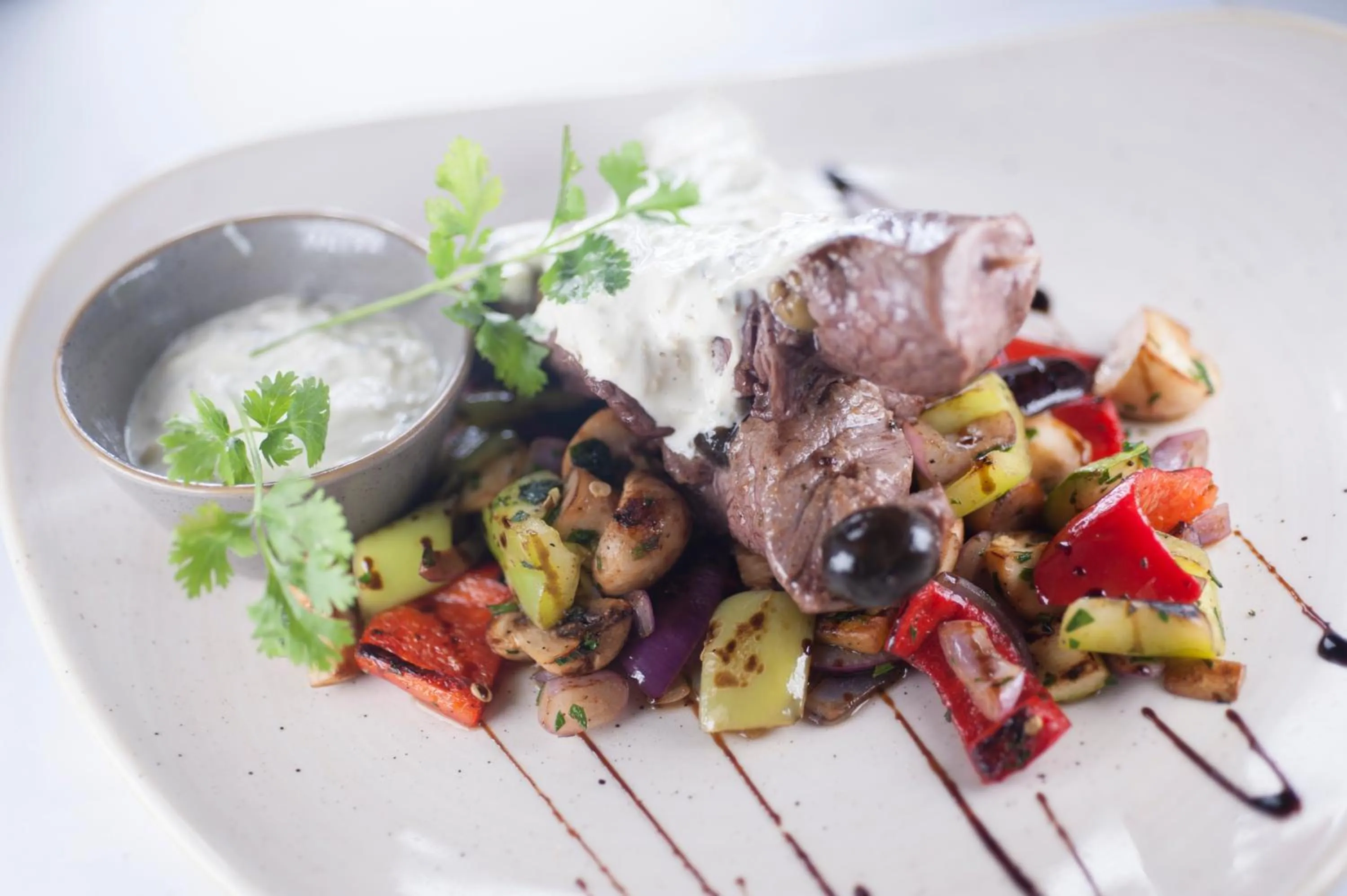 Restaurant/places to eat in Hotel Moskva