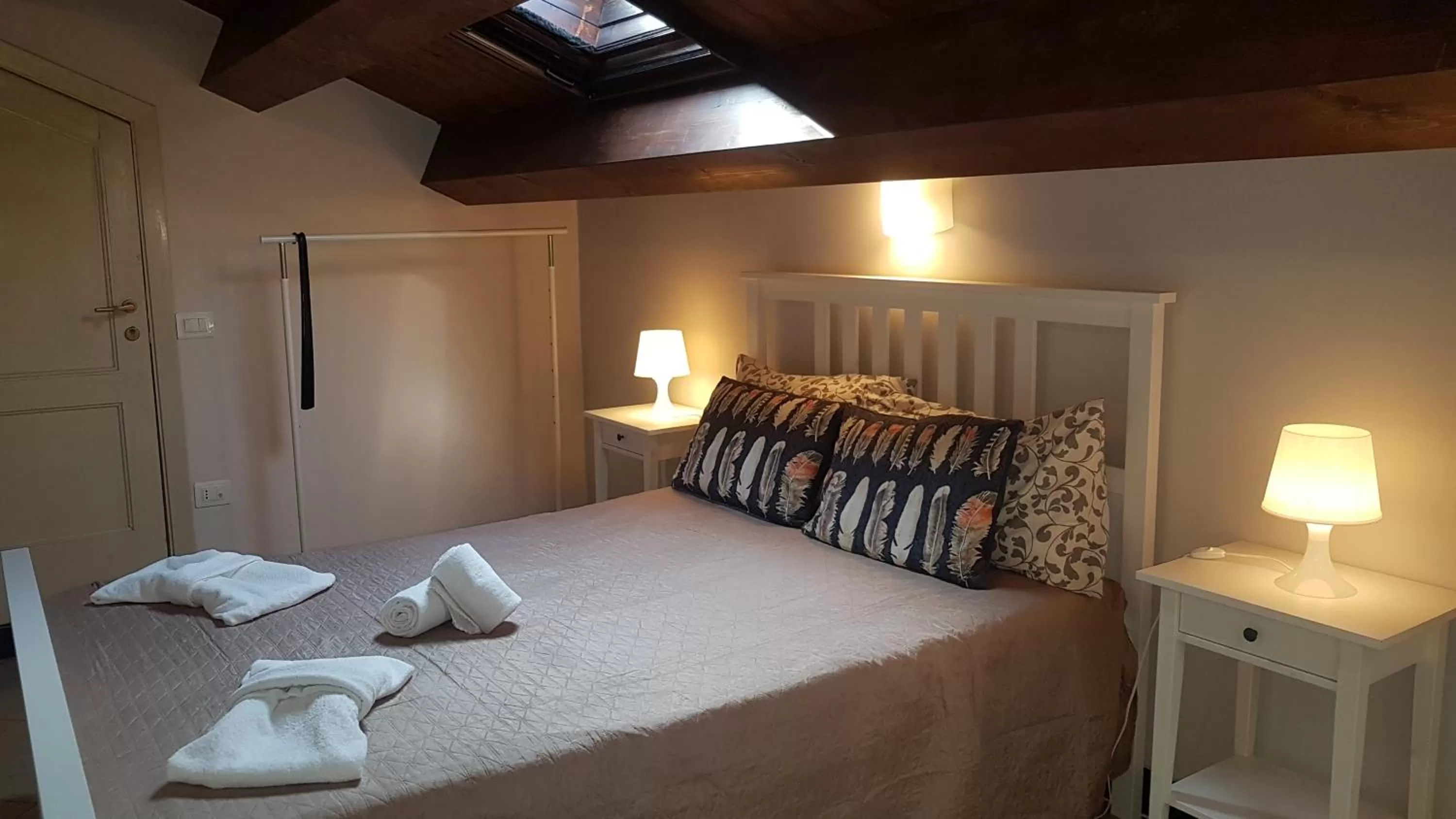 Bed in Central Suites Catania