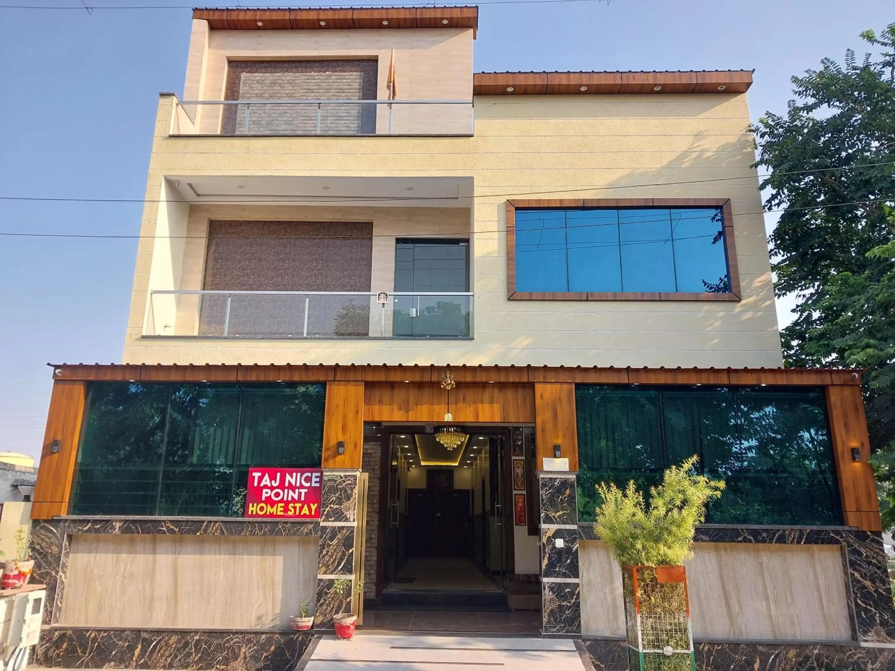 Property Building in Taj Nice Point Manage by Taj Sunrise Group