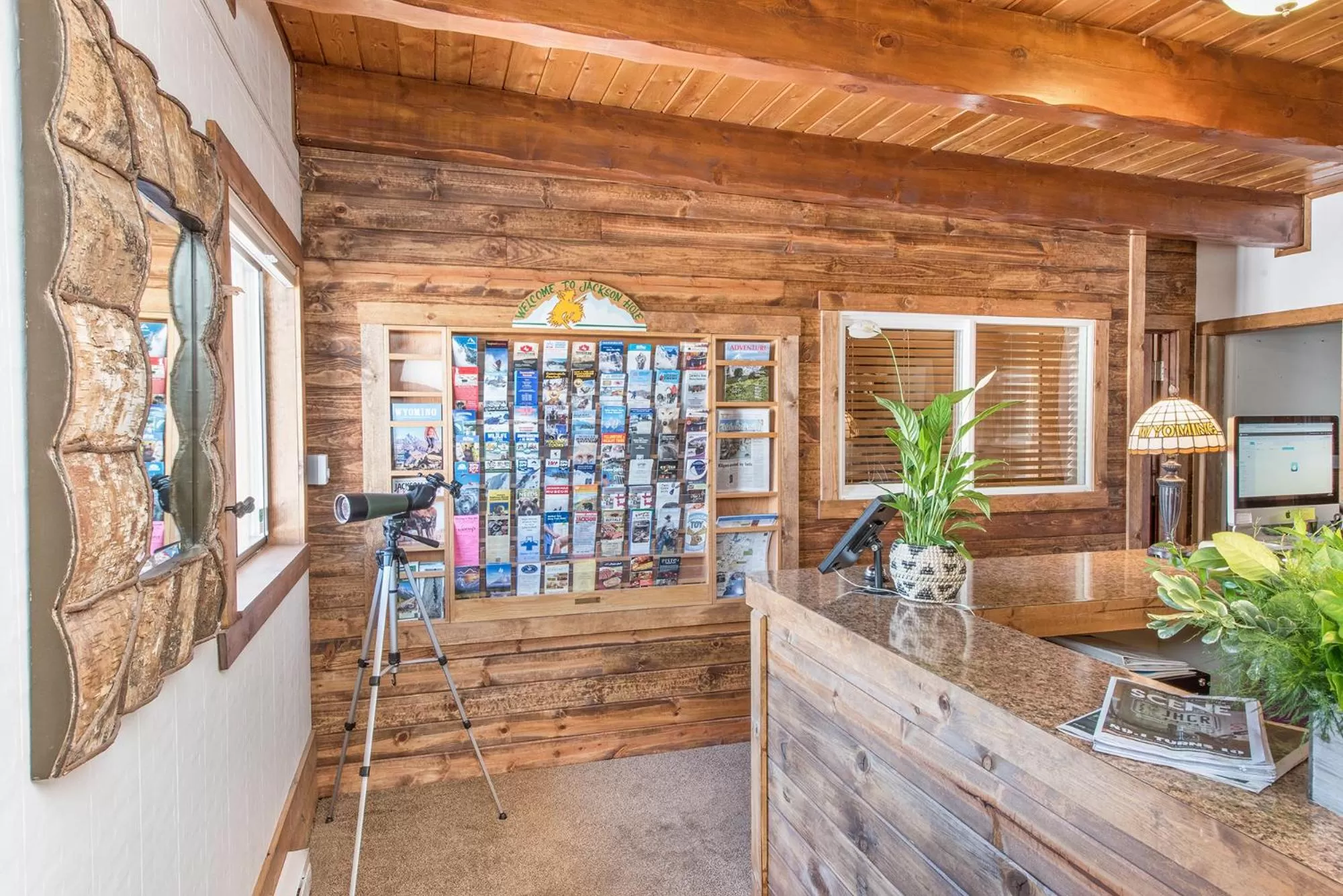 Lobby or reception in Elk Refuge Inn