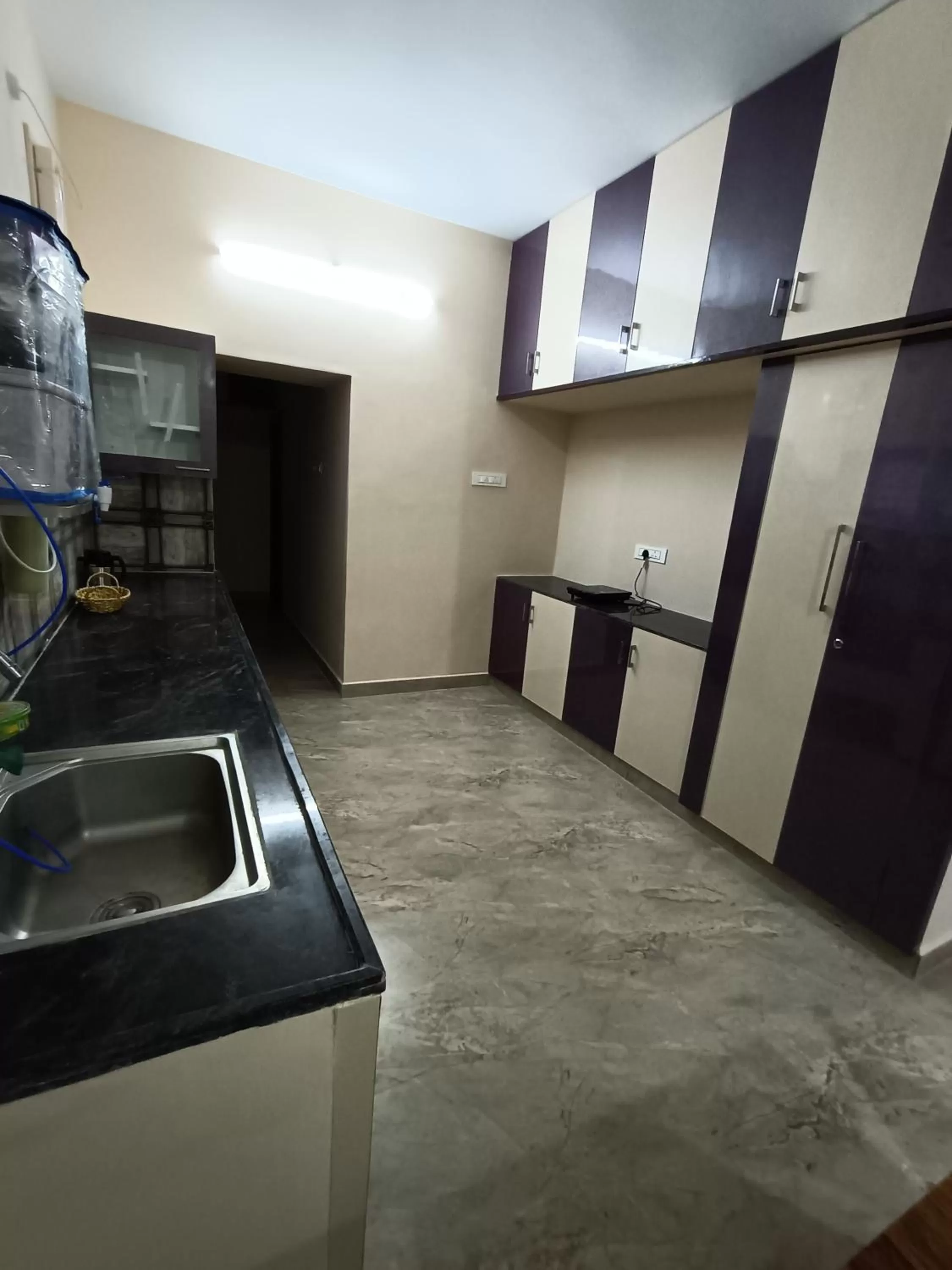 Kitchen or kitchenette, Kitchen/Kitchenette in Doctor's Homestay