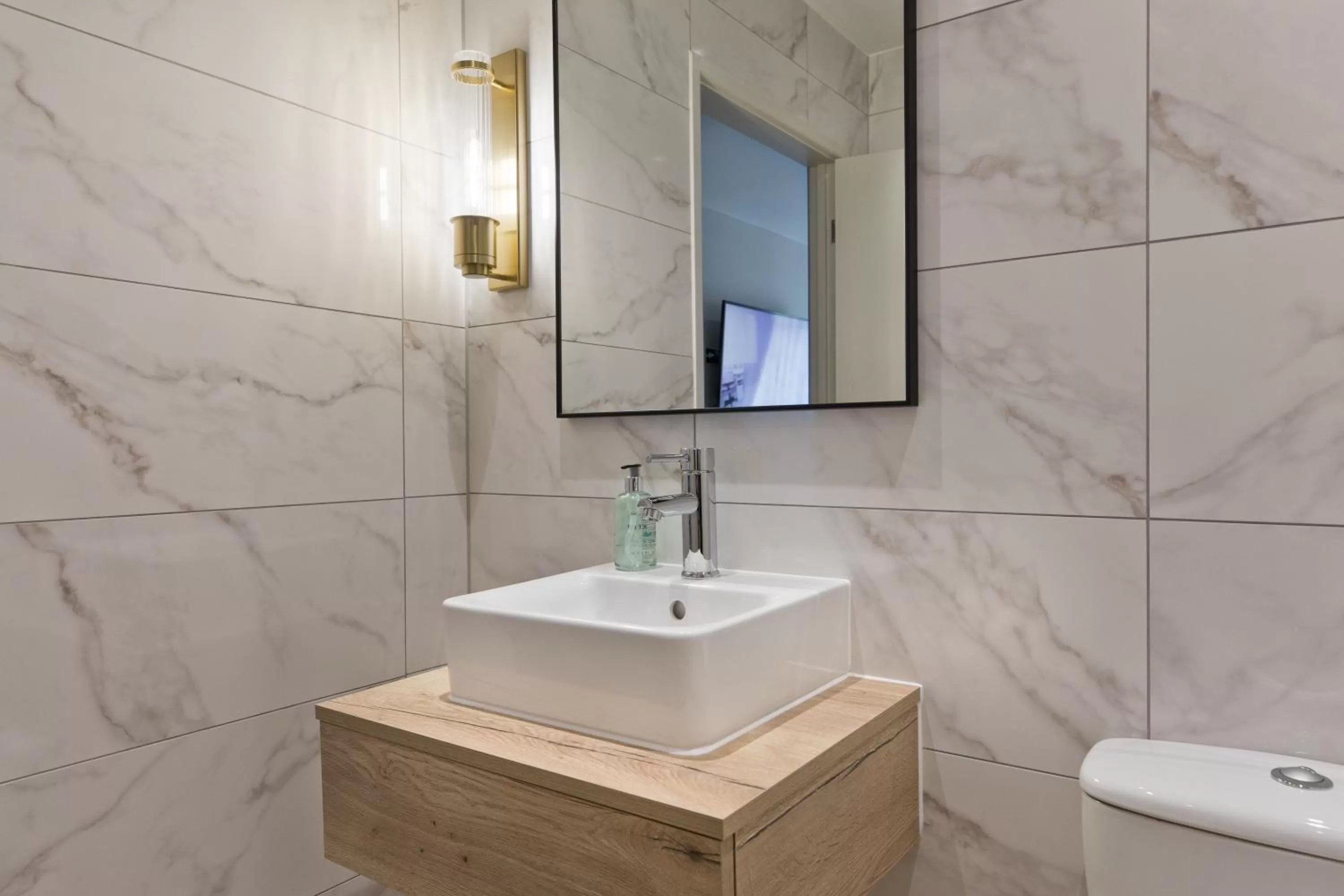 Bathroom in Blue Bell Lodge Hotel