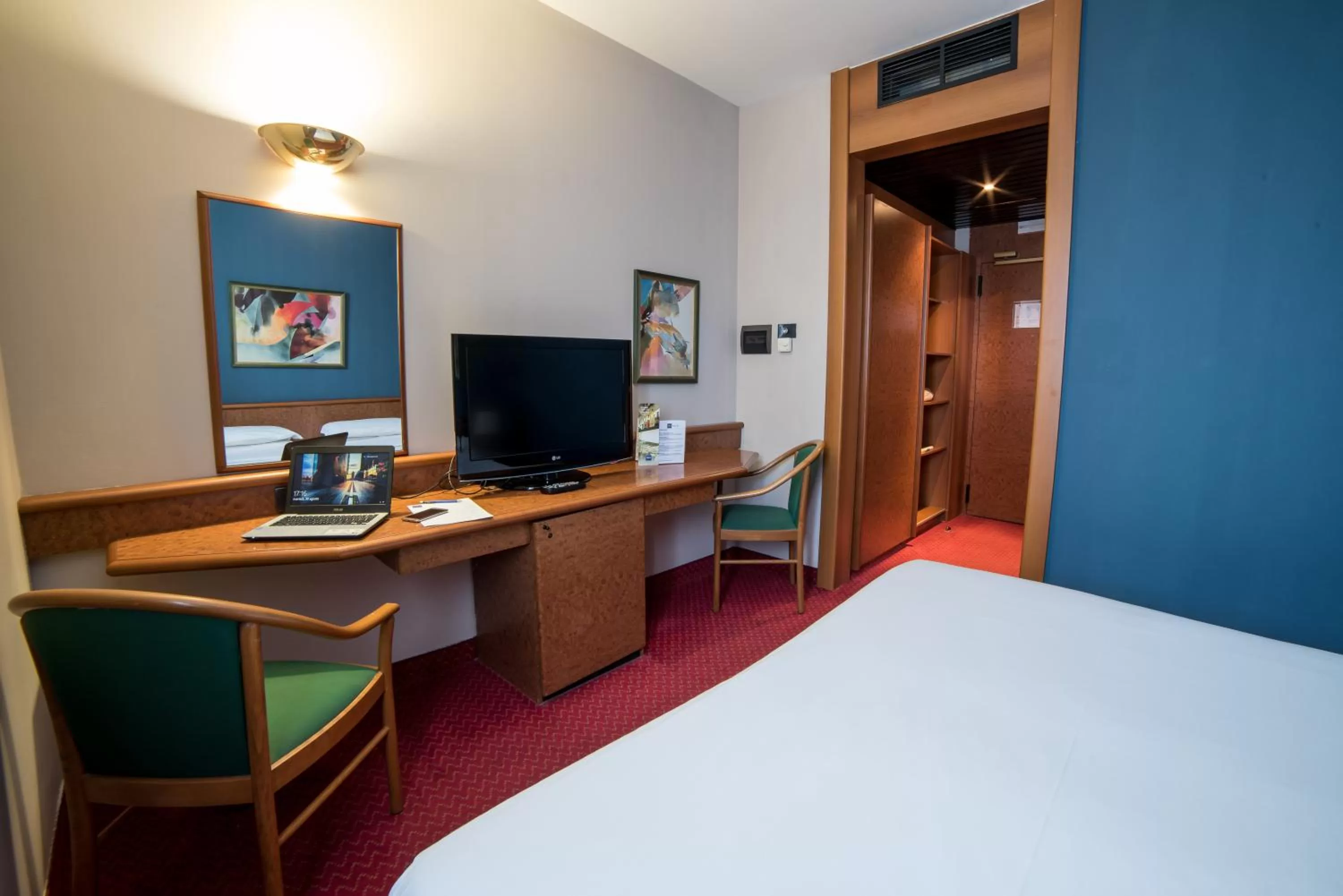 Bedroom, Bed in Idea Hotel Piacenza