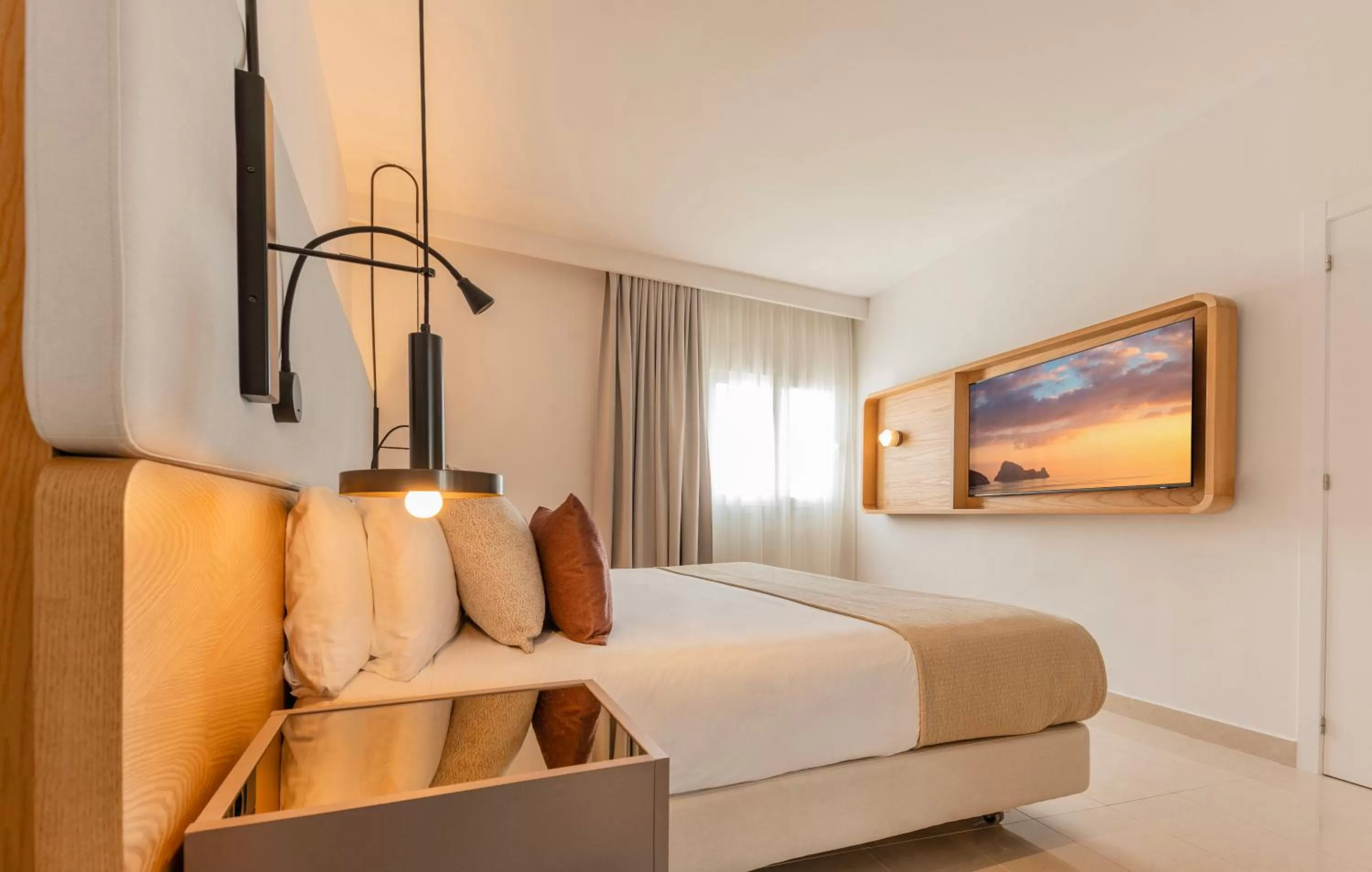 Bedroom, Bed in Grand Palladium Select Palace Ibiza - All Inclusive
