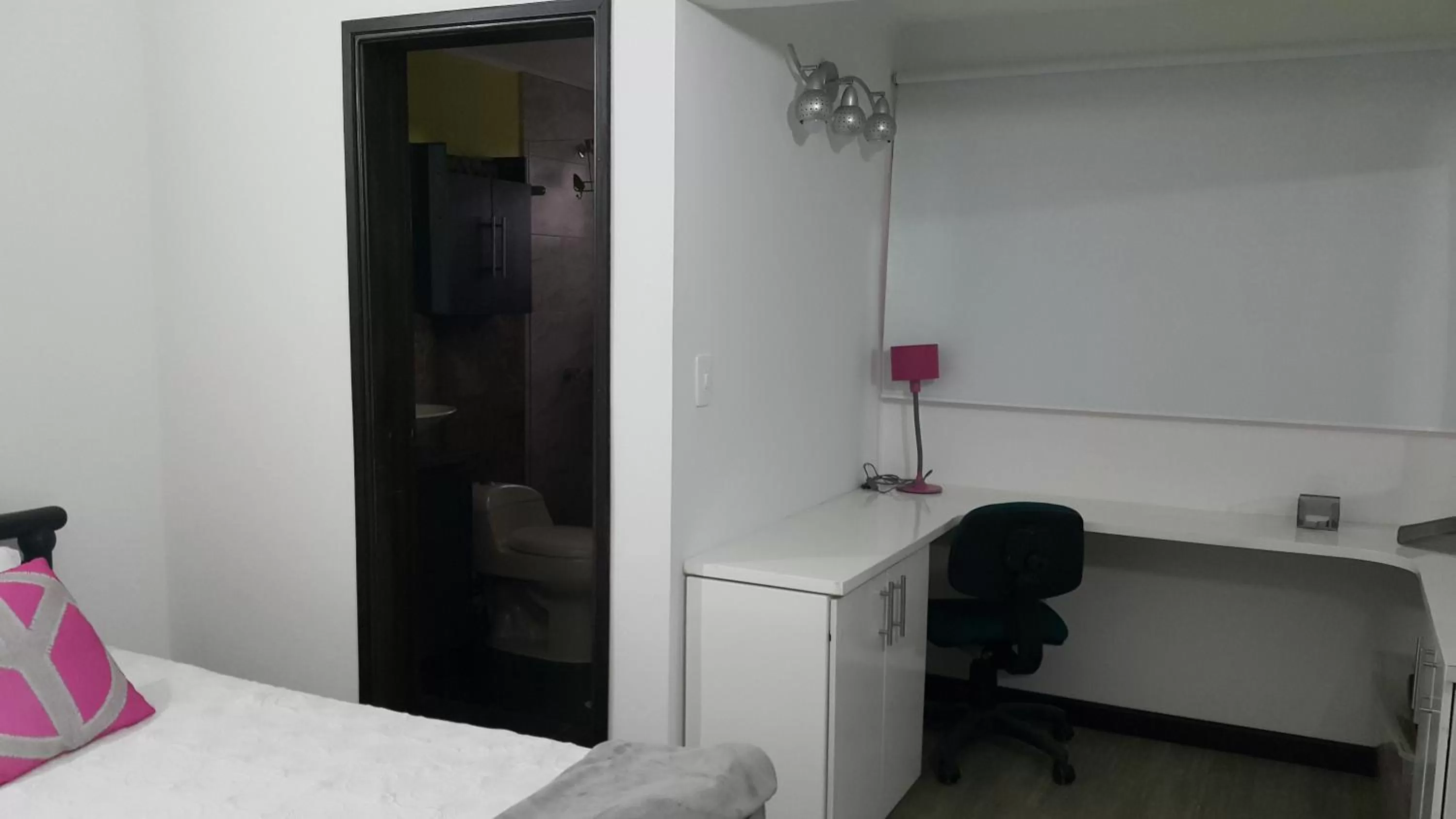 Bedroom, Bathroom in Hospedaje Solymar Sarie Bay